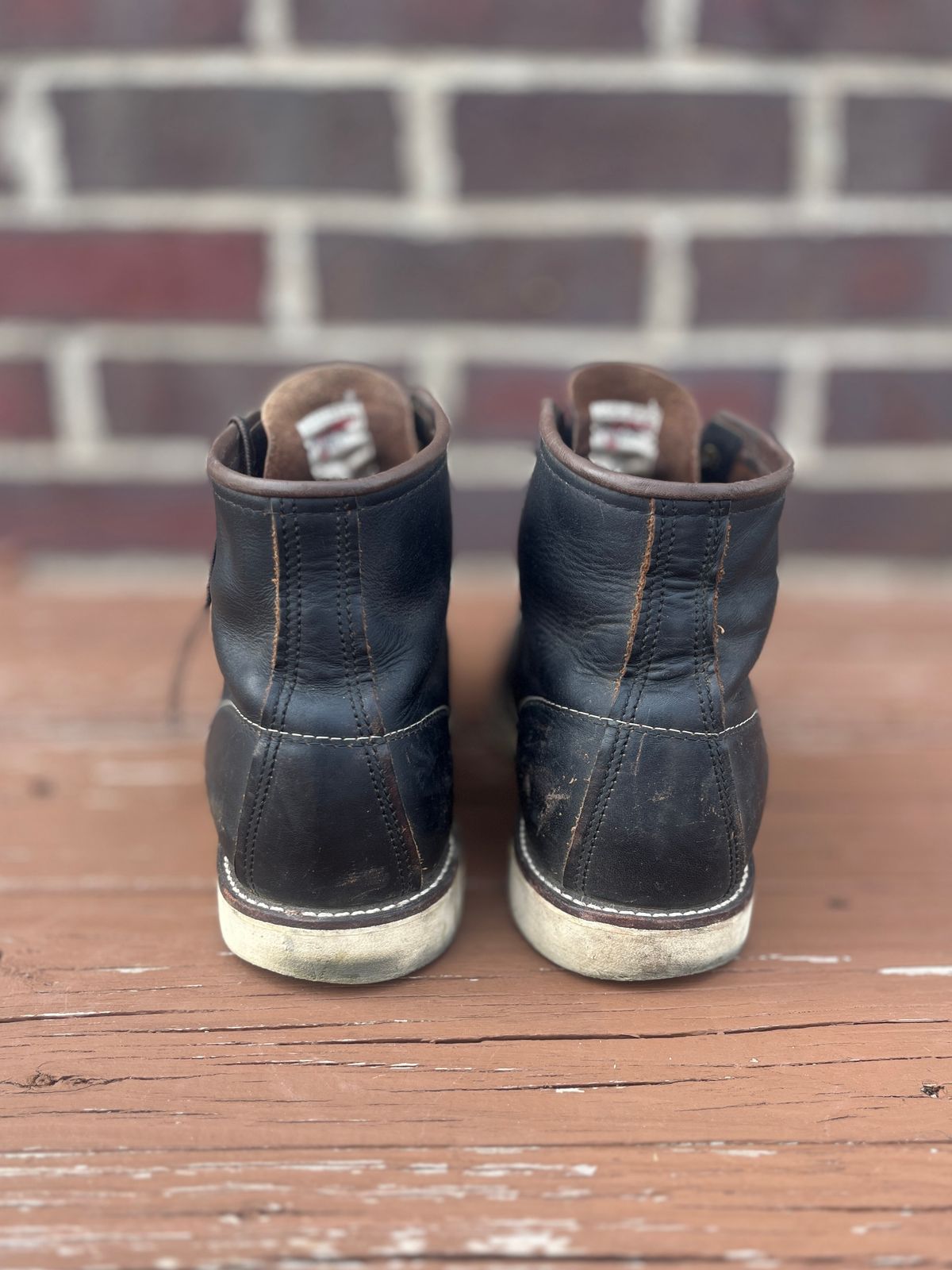 Photo by PerHansa on November 4, 2025 of the Red Wing 6-Inch Classic Moc in S.B. Foot Black Prairie.