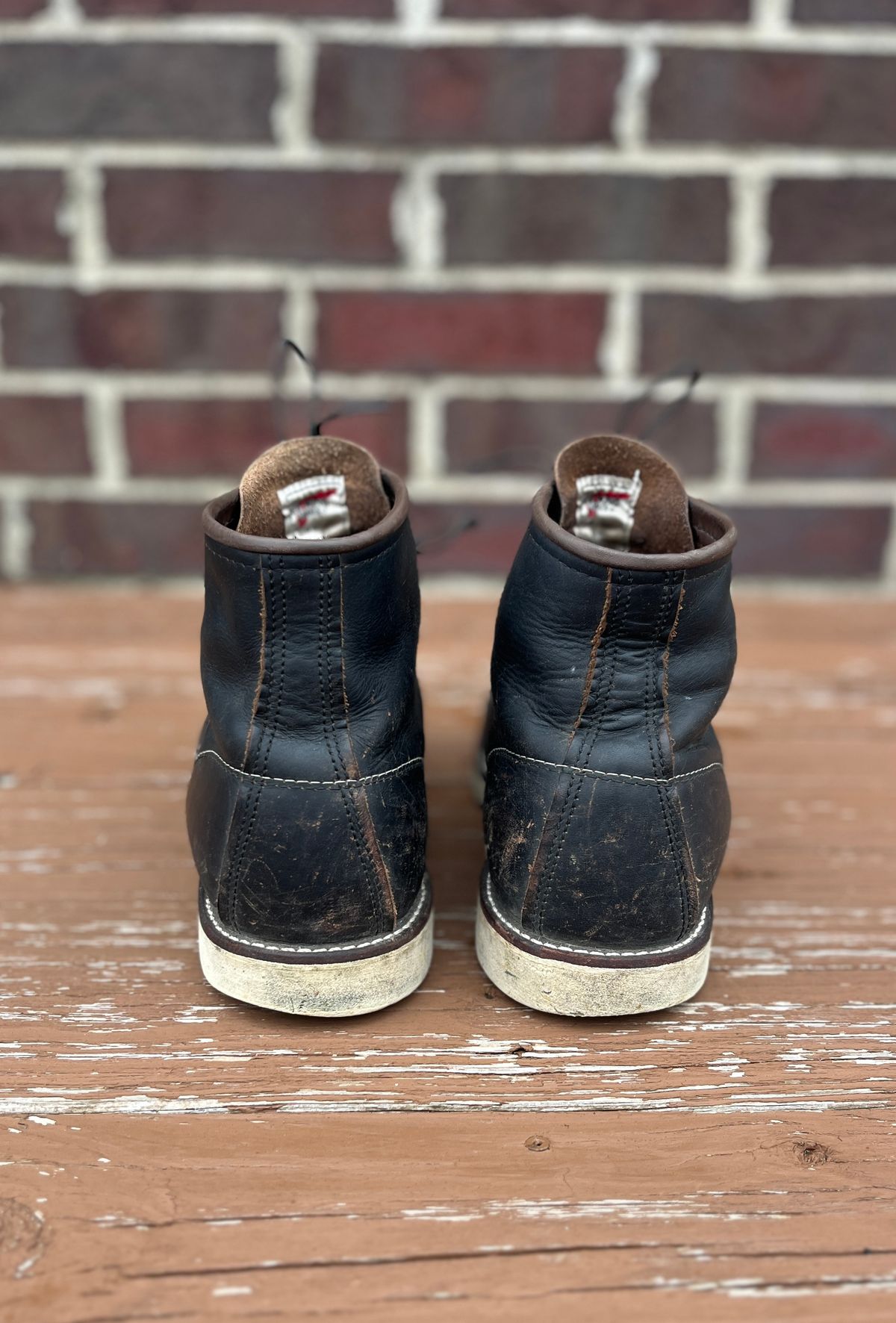 Photo by PerHansa on January 1, 2026 of the Red Wing 6-Inch Classic Moc in S.B. Foot Black Prairie.