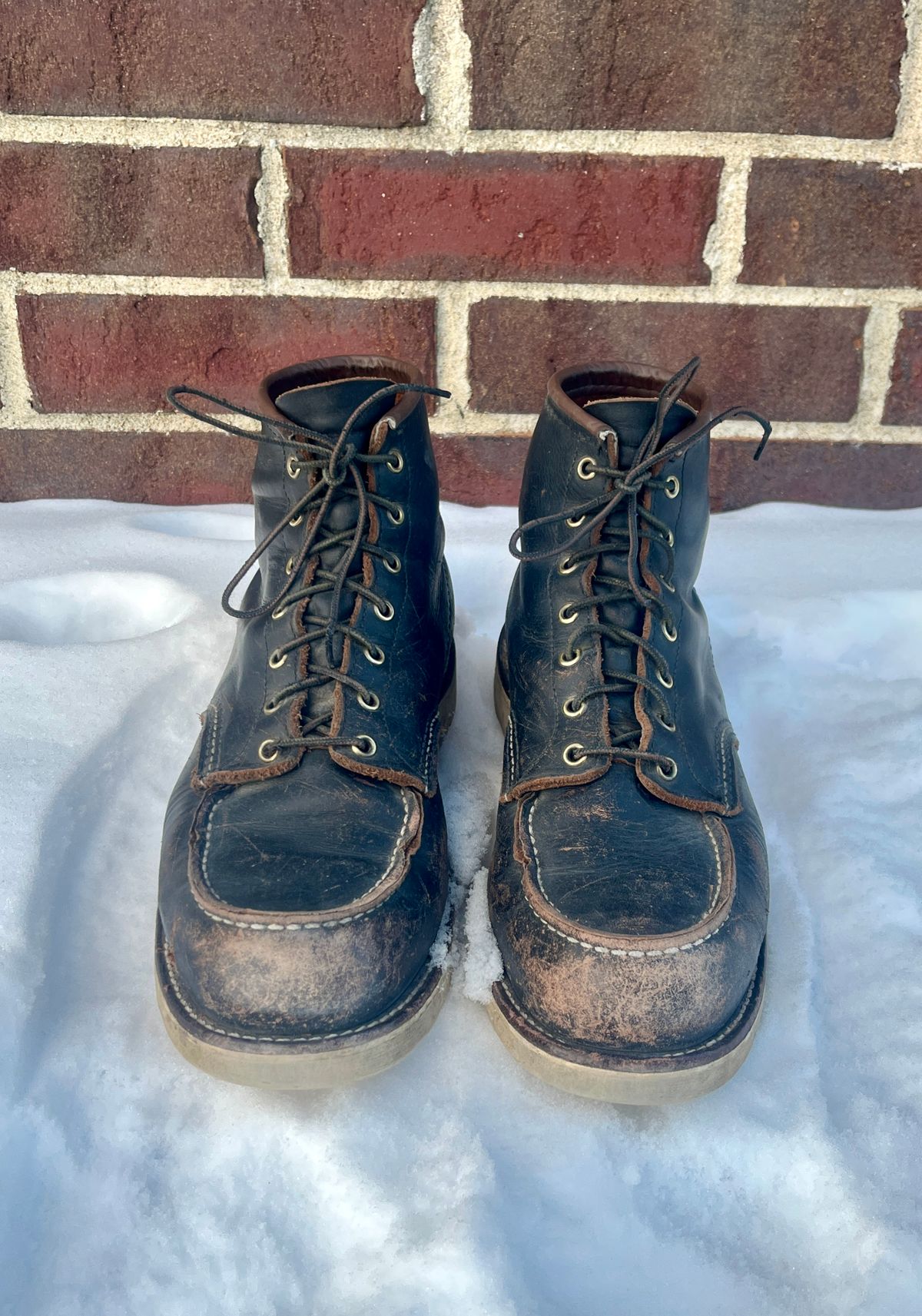 Photo by PerHansa on February 1, 2026 of the Red Wing 6-Inch Classic Moc in S.B. Foot Black Prairie.