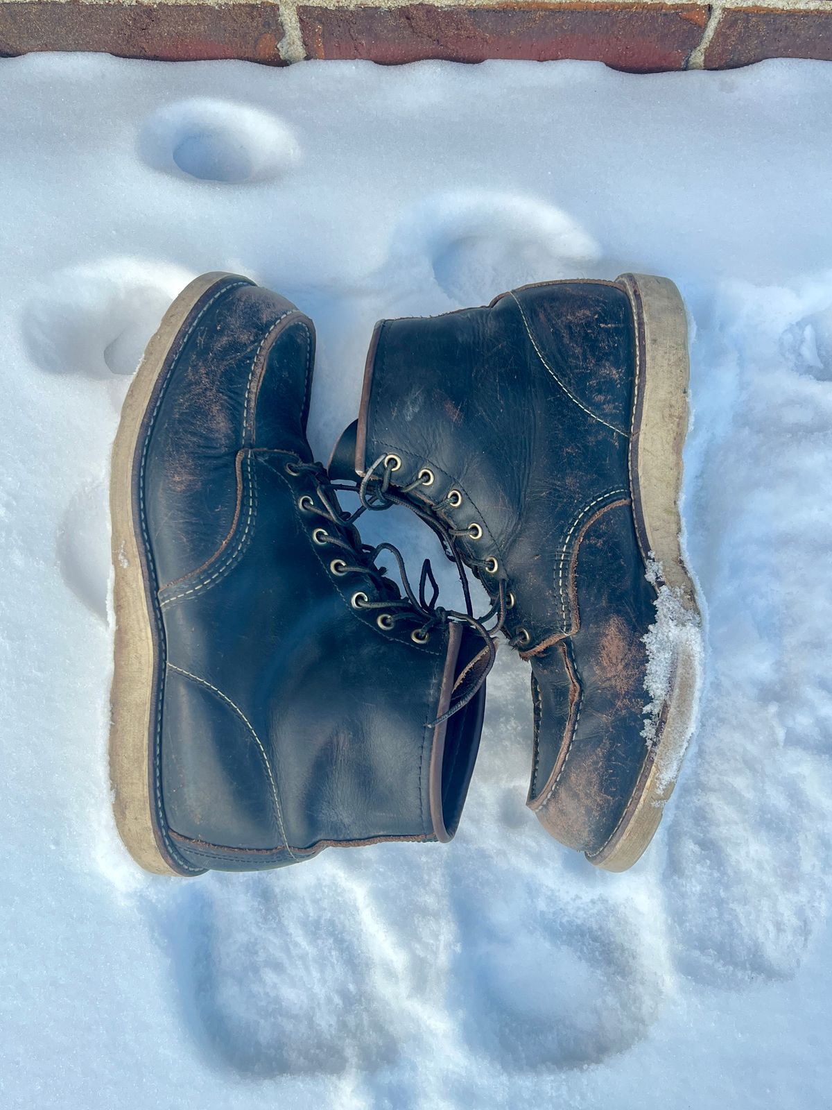 Photo by PerHansa on February 1, 2026 of the Red Wing 6-Inch Classic Moc in S.B. Foot Black Prairie.