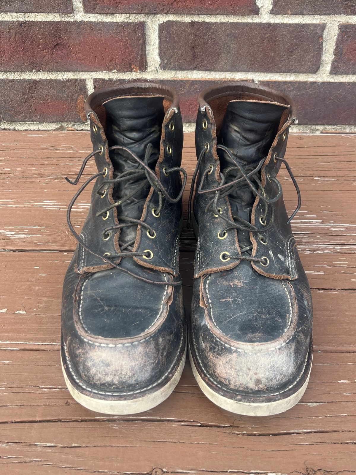 Photo by PerHansa on March 1, 2026 of the Red Wing 6-Inch Classic Moc in S.B. Foot Black Prairie.