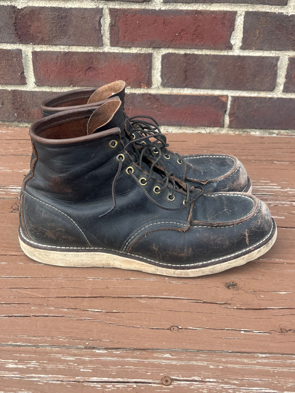 Photo by PerHansa on March 1, 2026 of the Red Wing 6-Inch Classic Moc in S.B. Foot Black Prairie.