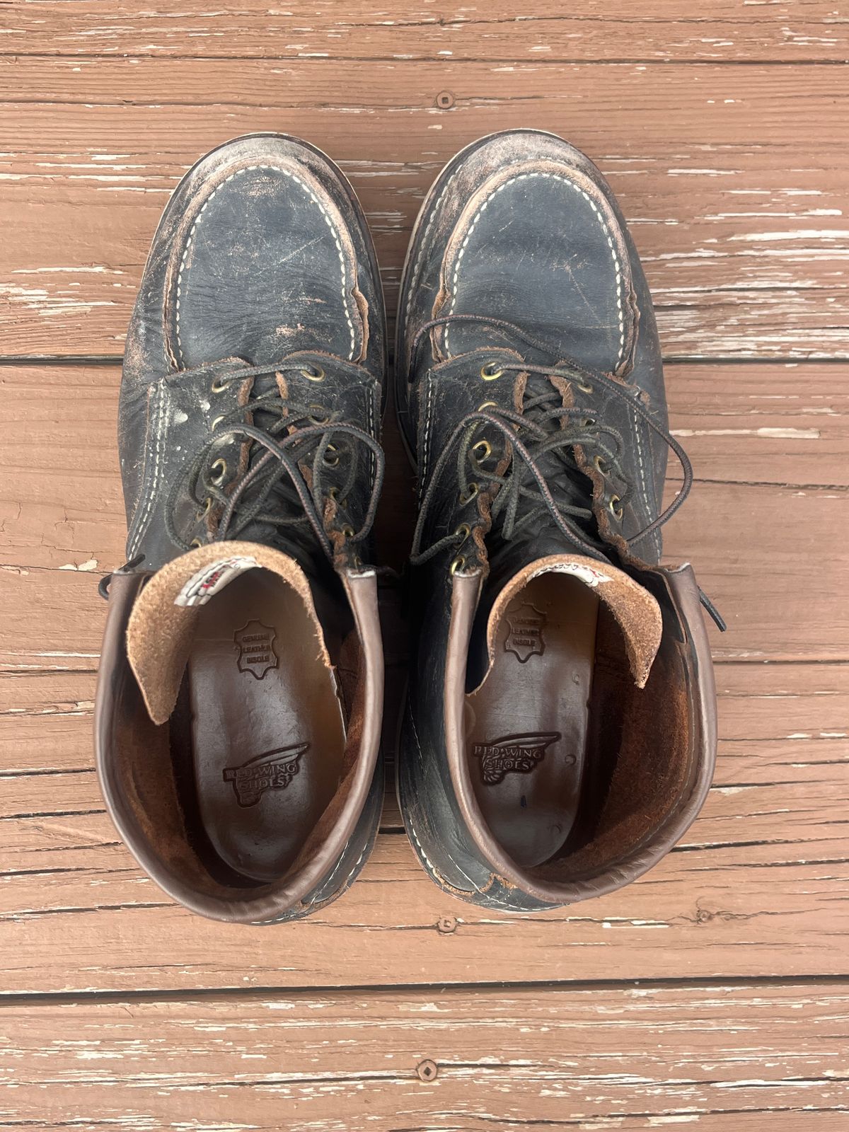 Photo by PerHansa on March 1, 2026 of the Red Wing 6-Inch Classic Moc in S.B. Foot Black Prairie.