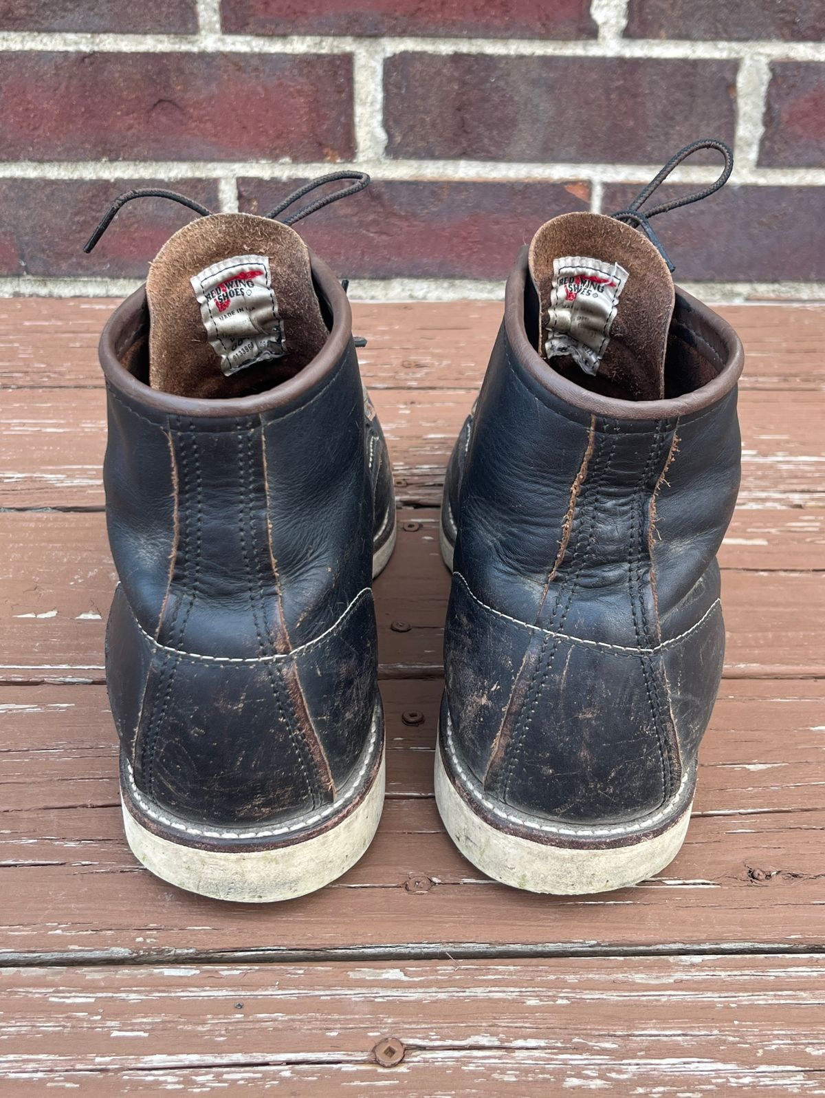 Photo by PerHansa on April 1, 2026 of the Red Wing 6-Inch Classic Moc in S.B. Foot Black Prairie.