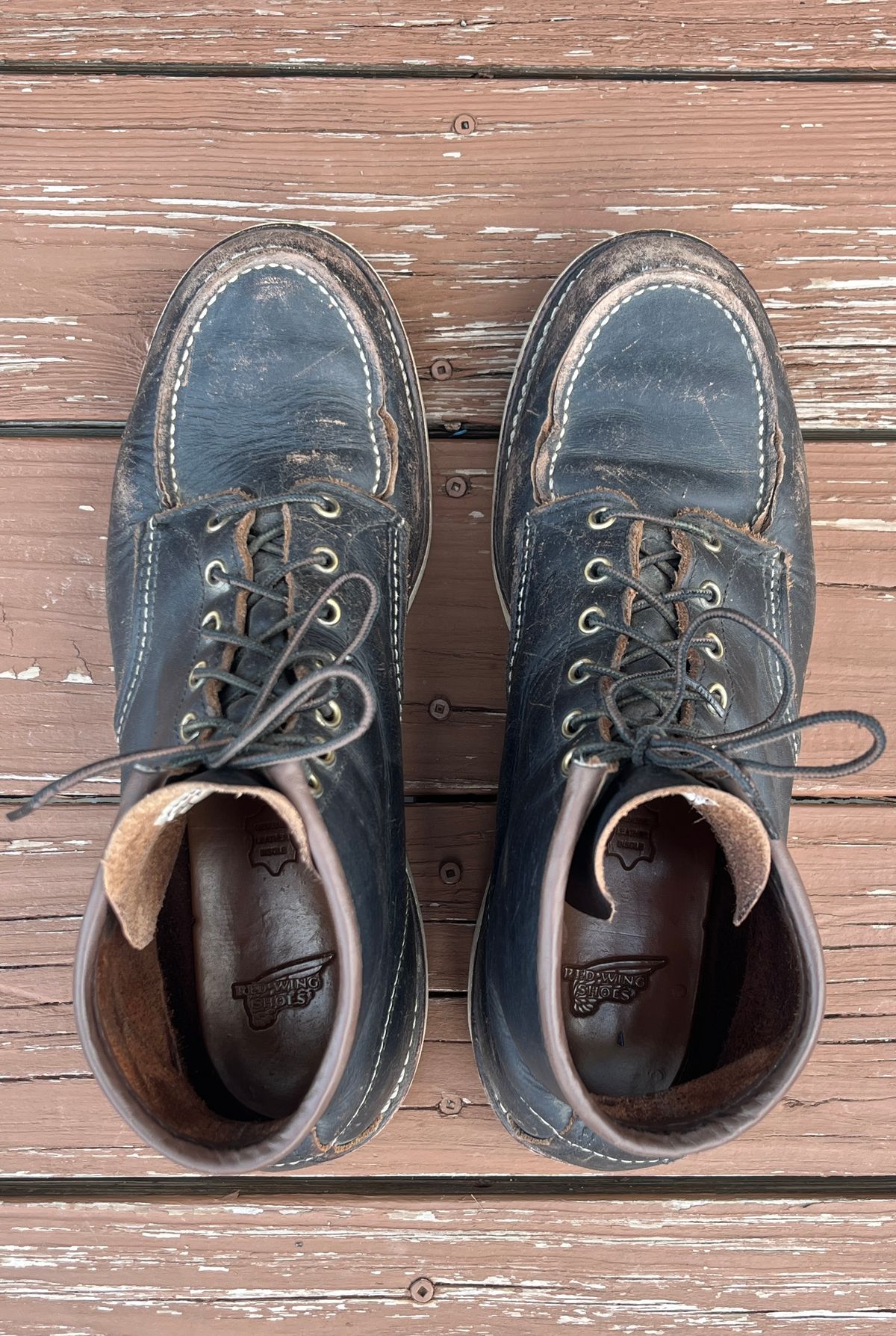 Photo by PerHansa on April 1, 2026 of the Red Wing 6-Inch Classic Moc in S.B. Foot Black Prairie.