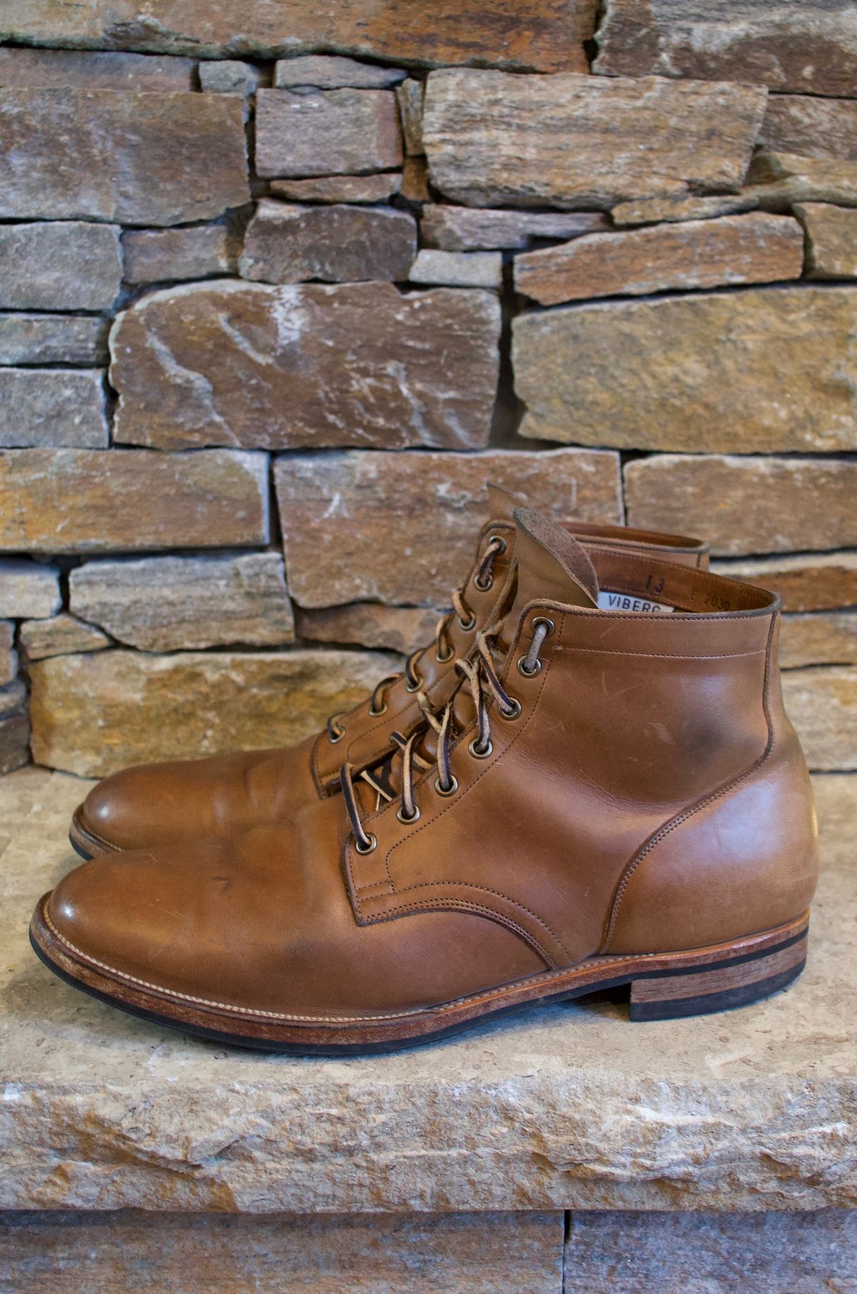 Photo by PerHansa on January 1, 2024 of the Viberg Service Boot in Horween Natural Chromexcel.