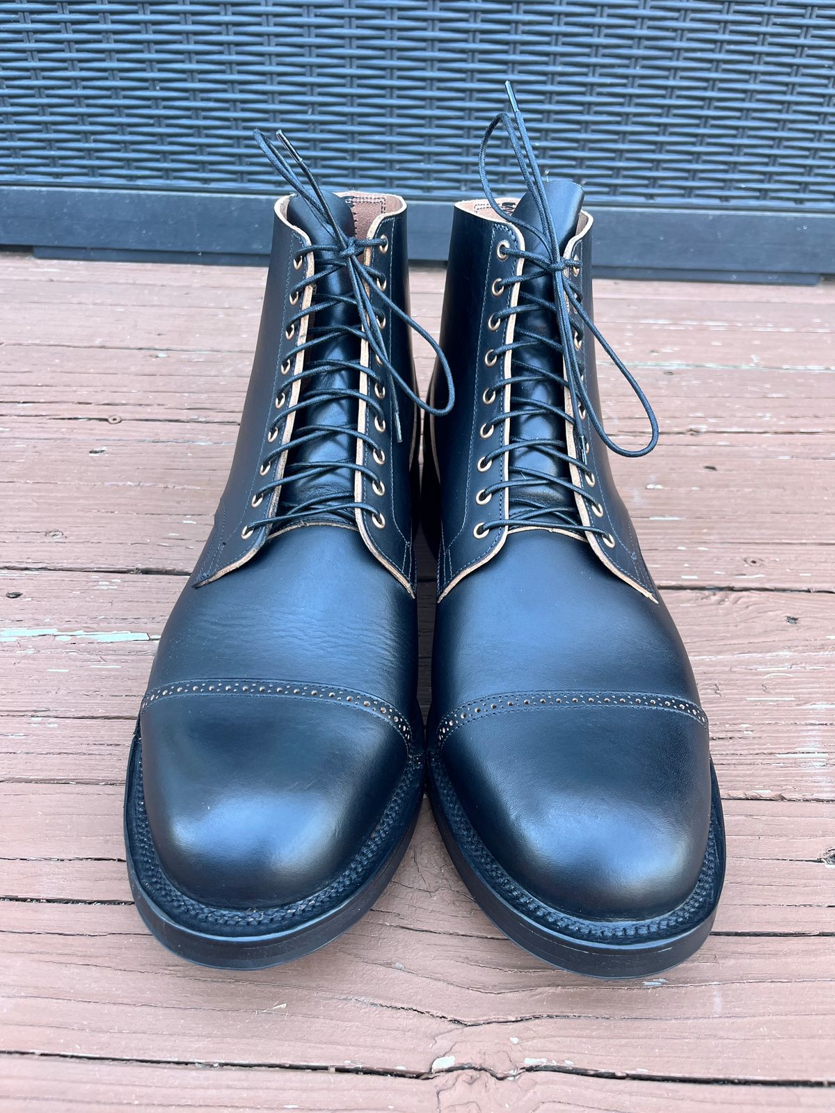Photo by PerHansa on October 2, 2024 of the Viberg Service Boot BCT in Horween Black Teacore Double Cordovan Butts.
