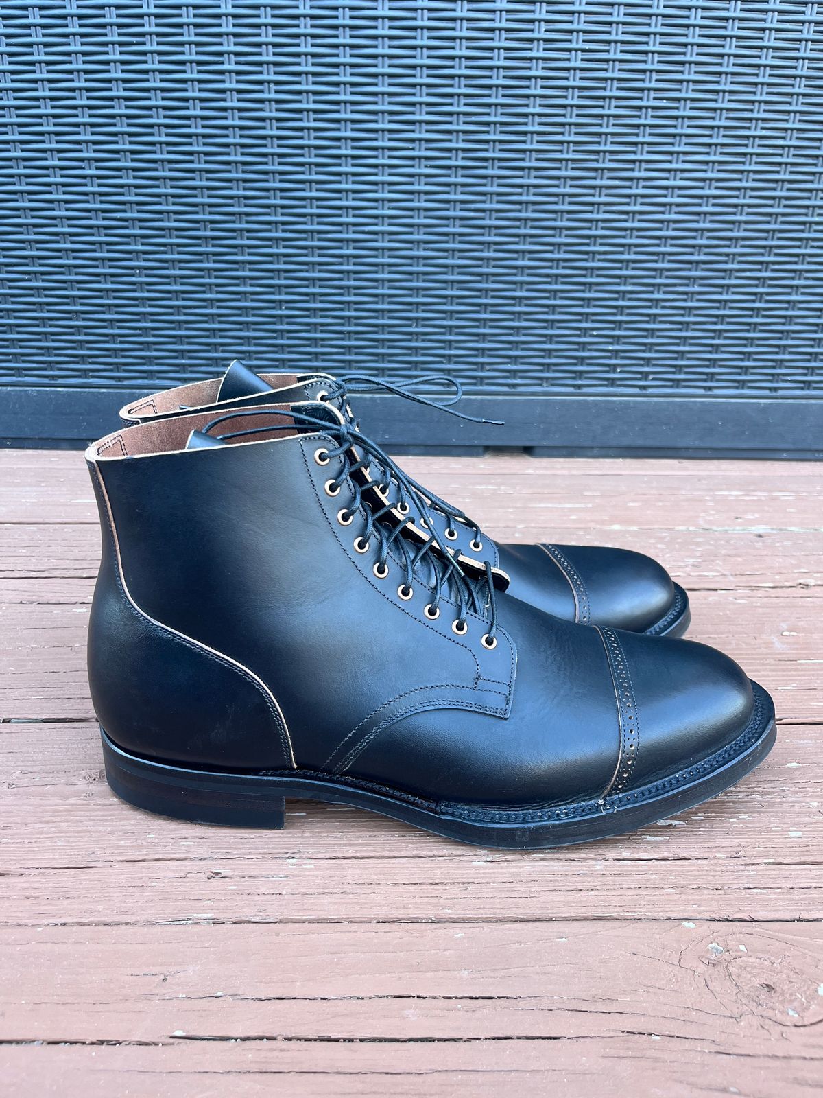 Photo by PerHansa on October 2, 2024 of the Viberg Service Boot BCT in Horween Black Teacore Double Cordovan Butts.