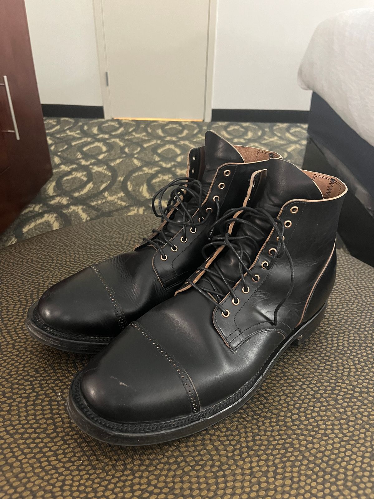 Photo by PerHansa on November 2, 2024 of the Viberg Service Boot BCT in Horween Black Teacore Double Cordovan Butts.