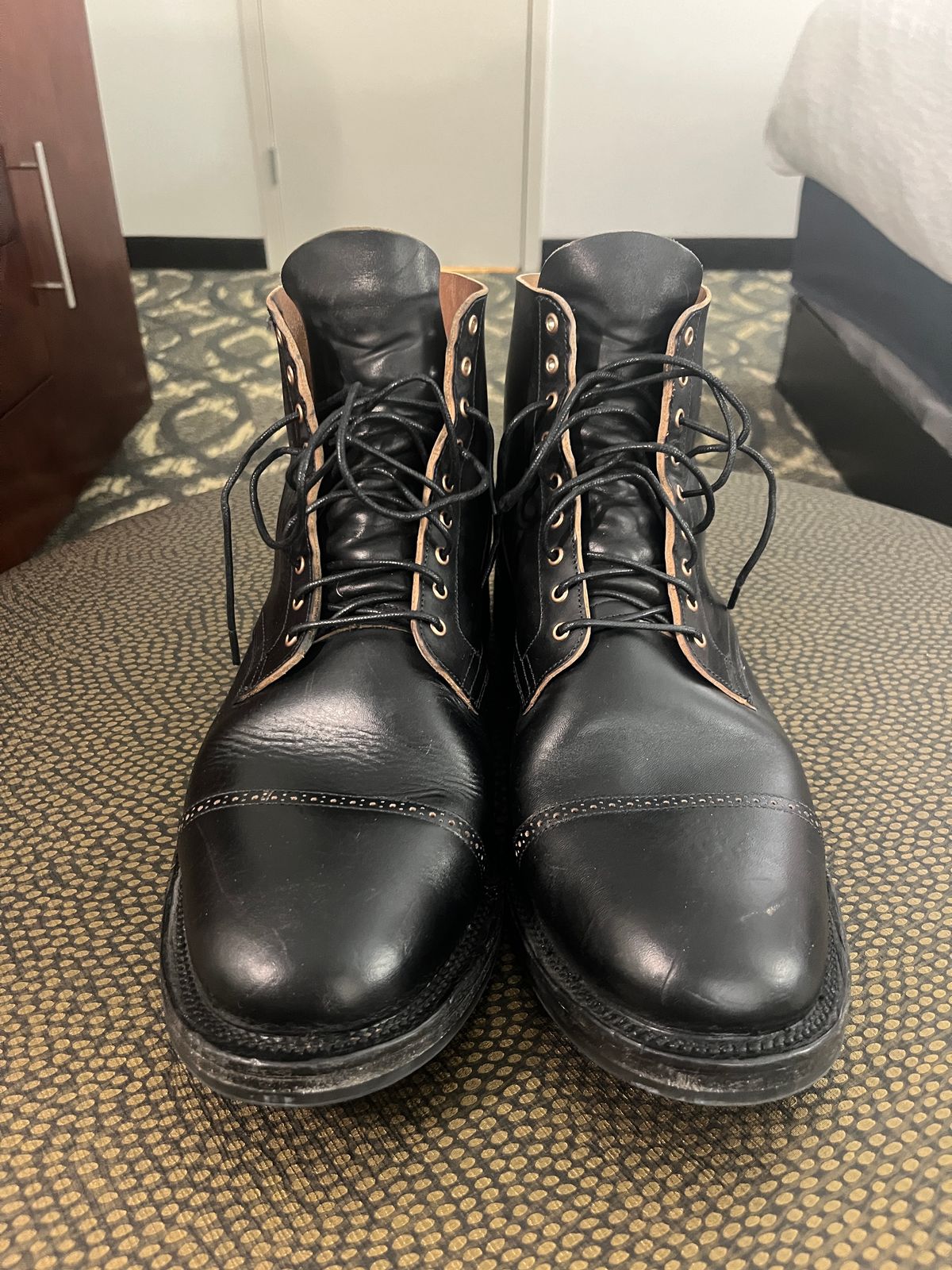Photo by PerHansa on November 2, 2024 of the Viberg Service Boot BCT in Horween Black Teacore Double Cordovan Butts.