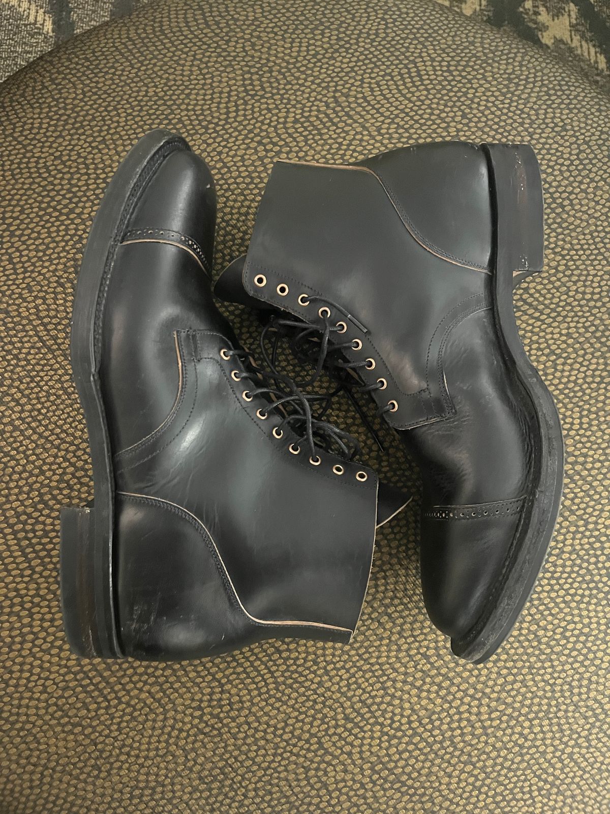 Photo by PerHansa on November 2, 2024 of the Viberg Service Boot BCT in Horween Black Teacore Double Cordovan Butts.