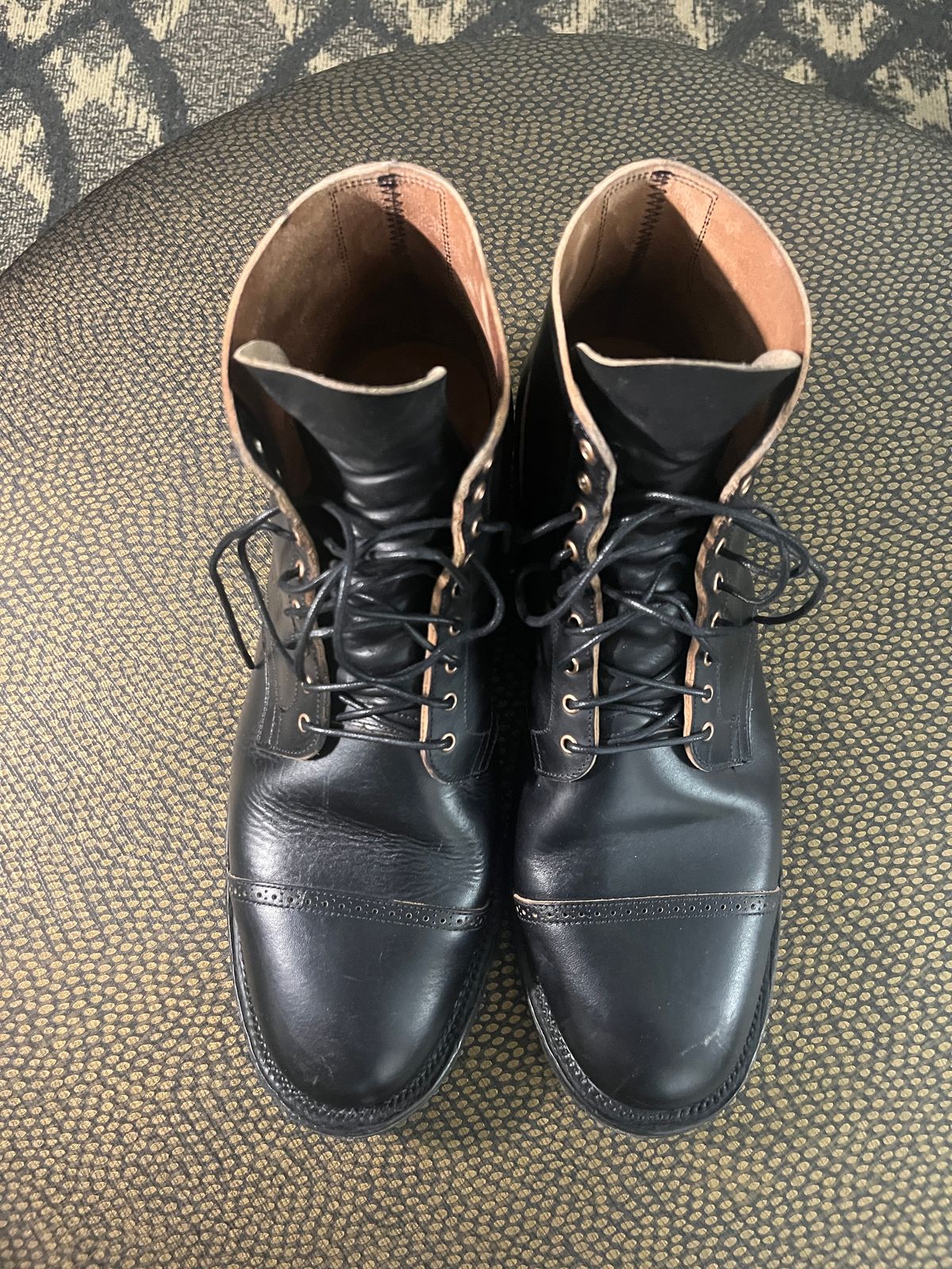 Photo by PerHansa on November 2, 2024 of the Viberg Service Boot BCT in Horween Black Teacore Double Cordovan Butts.