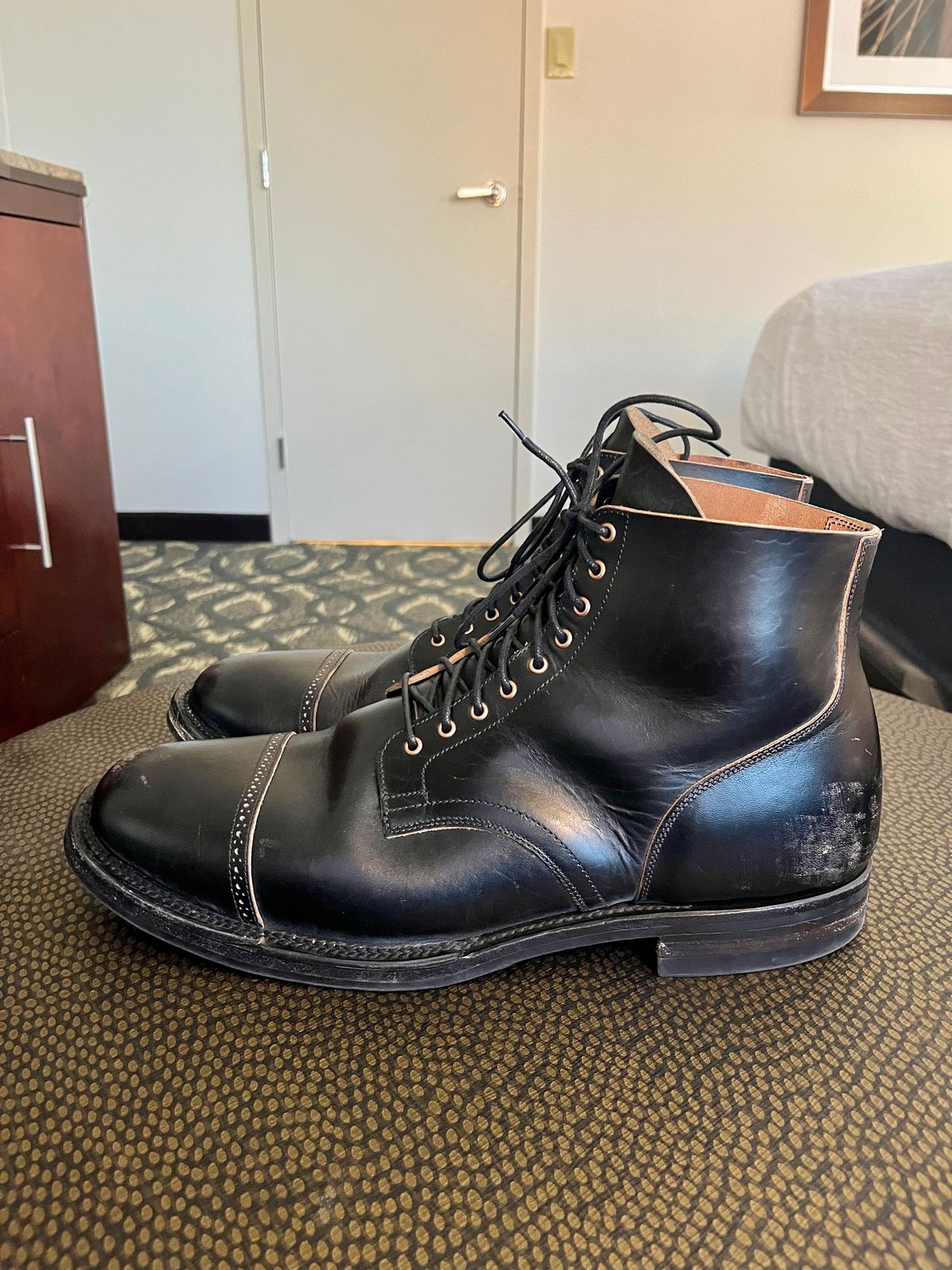 Photo by PerHansa on December 1, 2024 of the Viberg Service Boot BCT in Horween Black Teacore Double Cordovan Butts.
