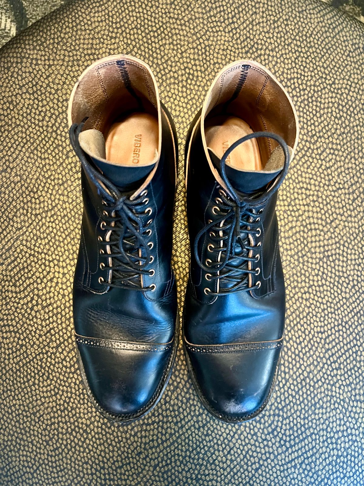 Photo by PerHansa on December 1, 2024 of the Viberg Service Boot BCT in Horween Black Teacore Double Cordovan Butts.