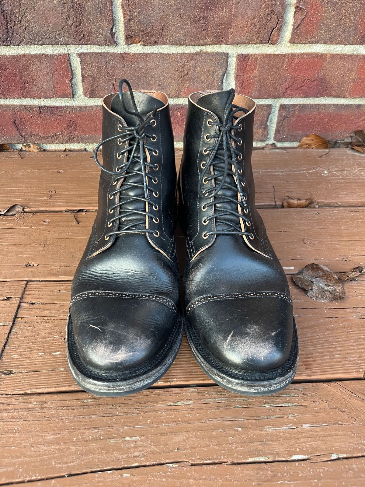 Photo by PerHansa on January 3, 2025 of the Viberg Service Boot BCT in Horween Black Teacore Double Cordovan Butts.