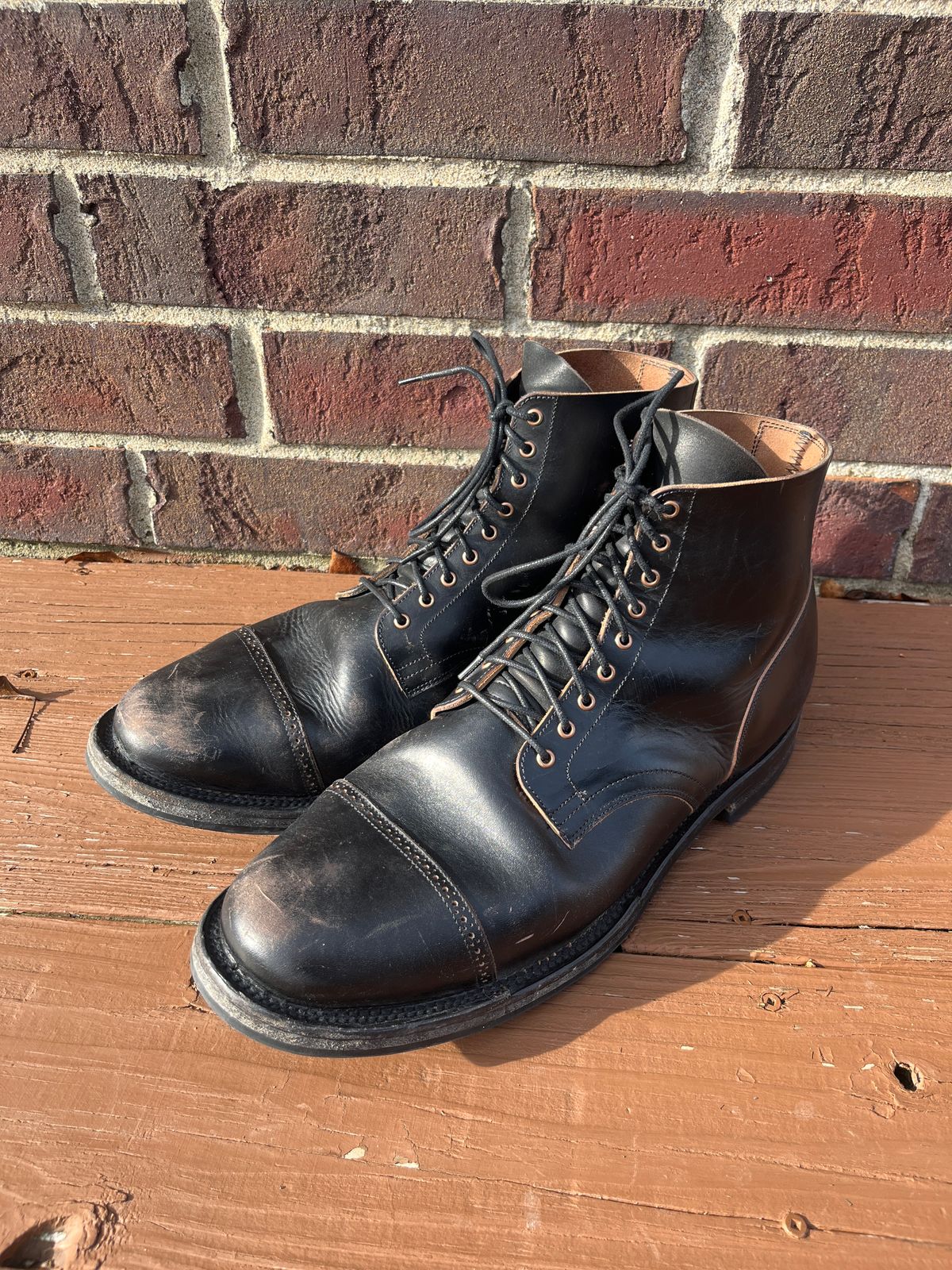 Photo by PerHansa on February 3, 2025 of the Viberg Service Boot BCT in Horween Black Teacore Double Cordovan Butts.