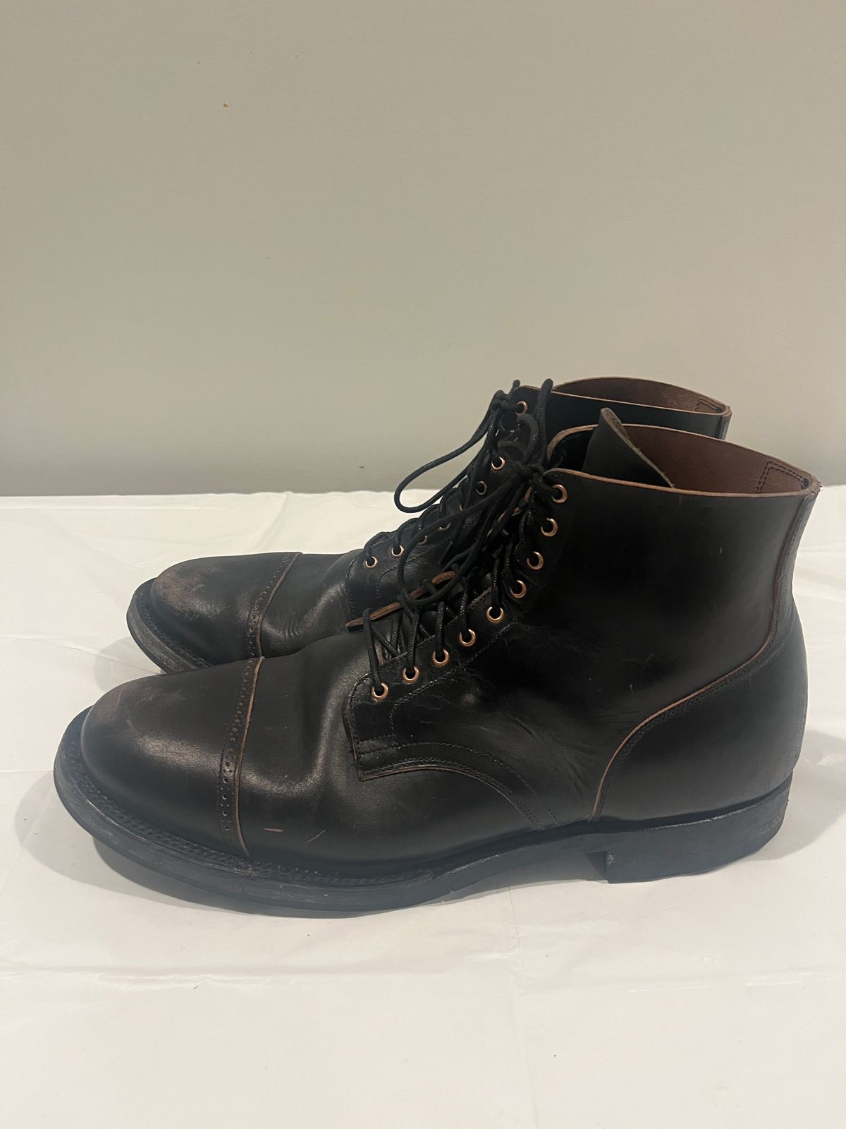 Photo by PerHansa on March 6, 2025 of the Viberg Service Boot BCT in Horween Black Teacore Double Cordovan Butts.