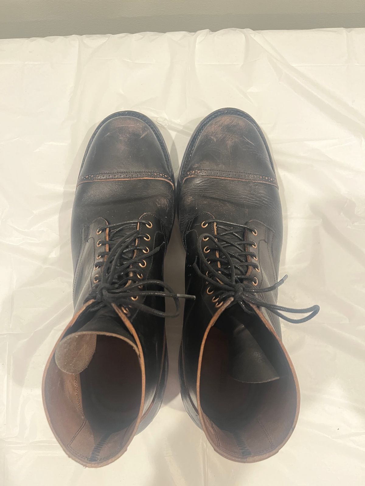 Photo by PerHansa on March 6, 2025 of the Viberg Service Boot BCT in Horween Black Teacore Double Cordovan Butts.