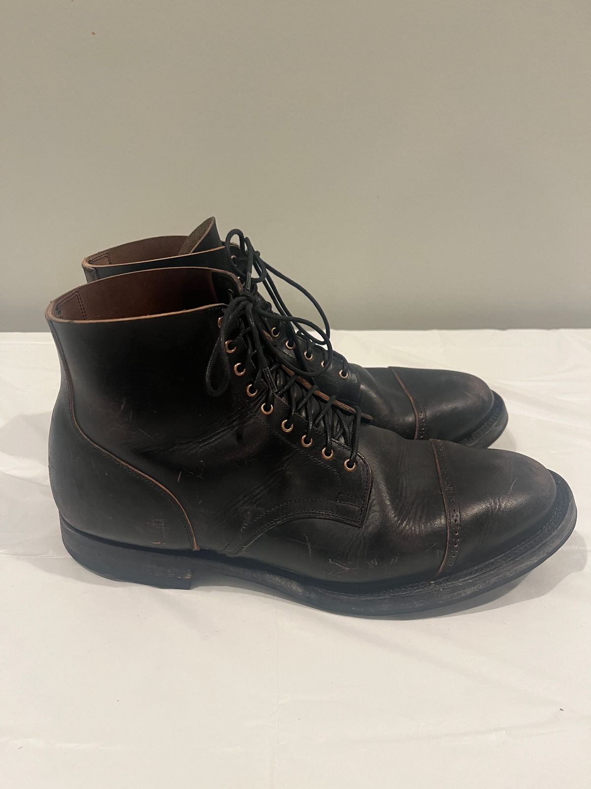 Photo by PerHansa on March 6, 2025 of the Viberg Service Boot BCT in Horween Black Teacore Double Cordovan Butts.