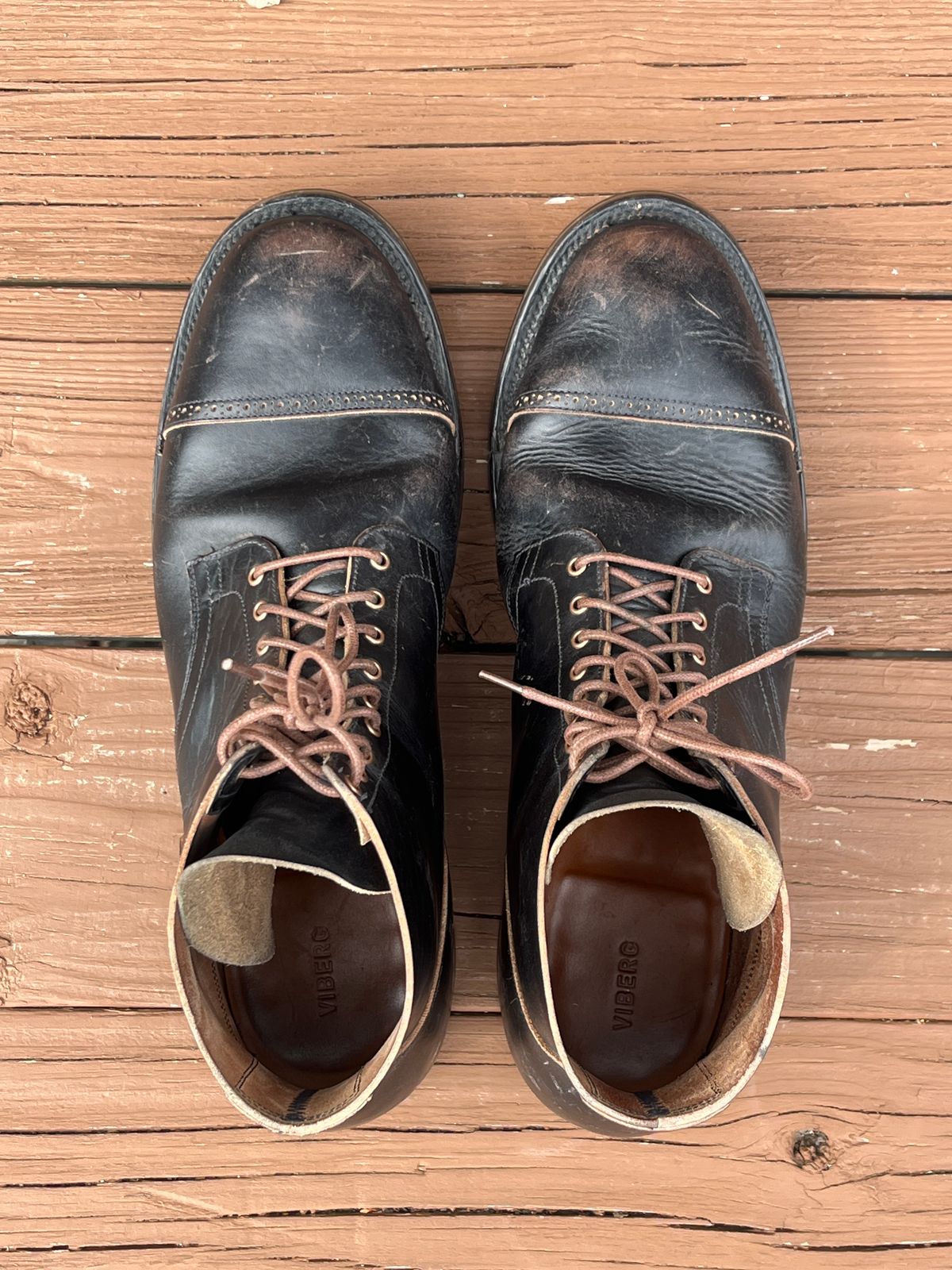 Photo by PerHansa on April 1, 2025 of the Viberg Service Boot BCT in Horween Black Teacore Double Cordovan Butts.