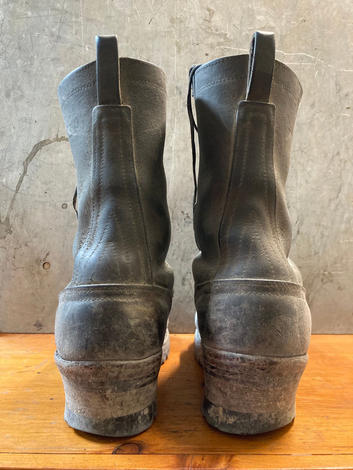 Photo by LowUFO on November 5, 2025 of the Nicks MTO in 1964 Ash Grey.