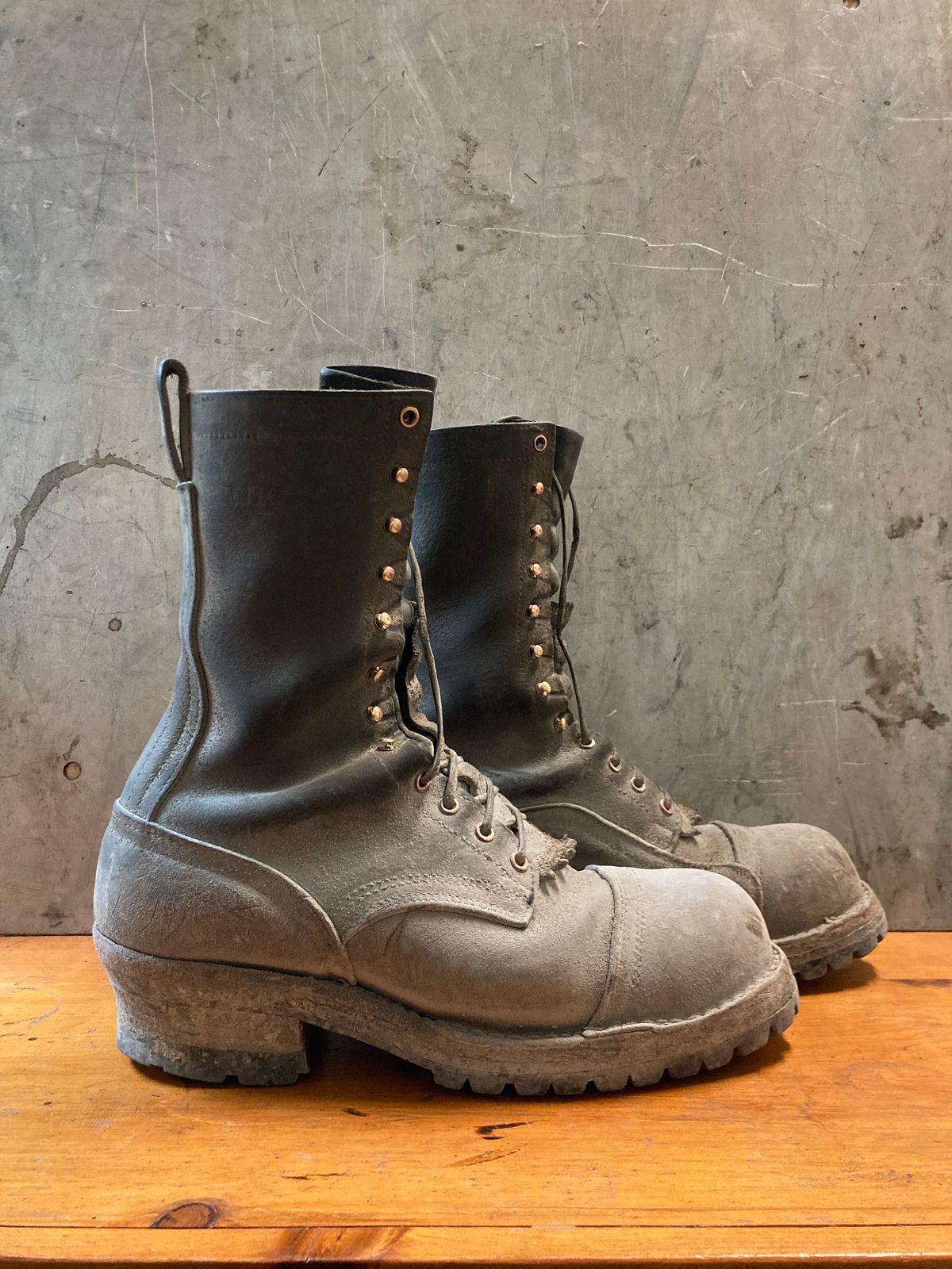 Photo by LowUFO on November 5, 2025 of the Nicks MTO in 1964 Ash Grey.