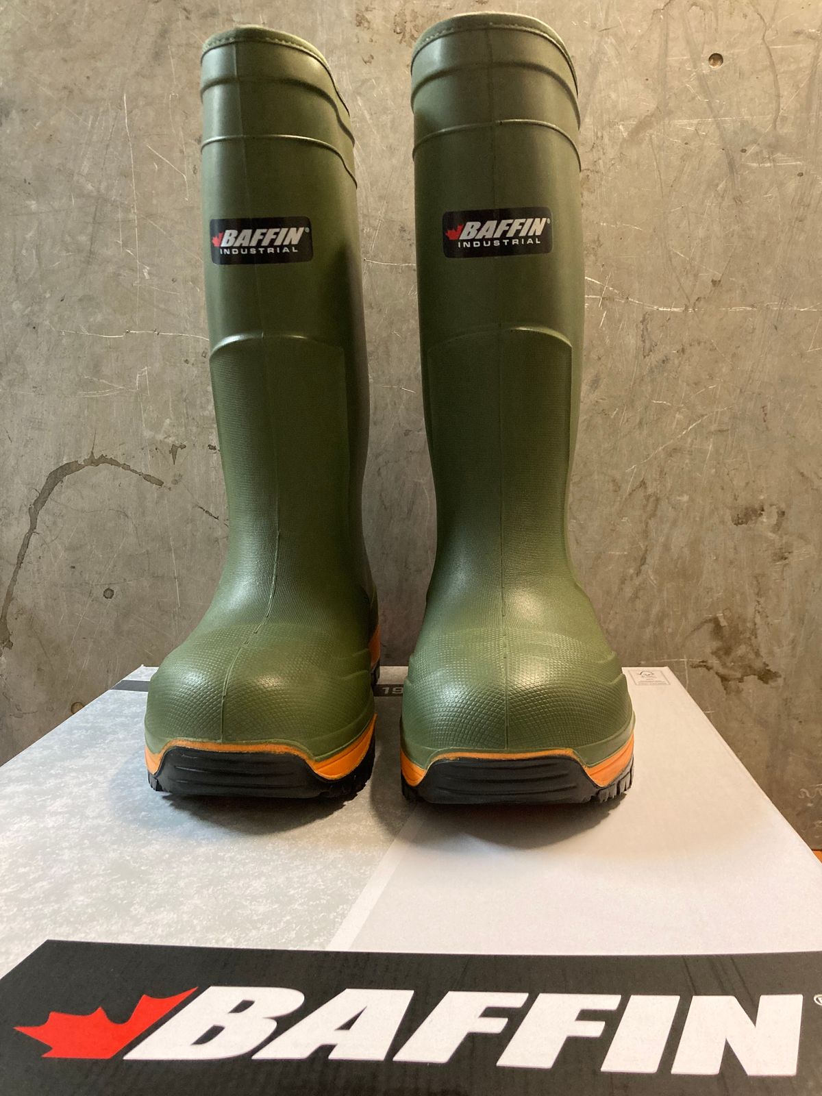Photo by LowUFO on October 10, 2023 of the Baffin Icebear in Polyurethane.