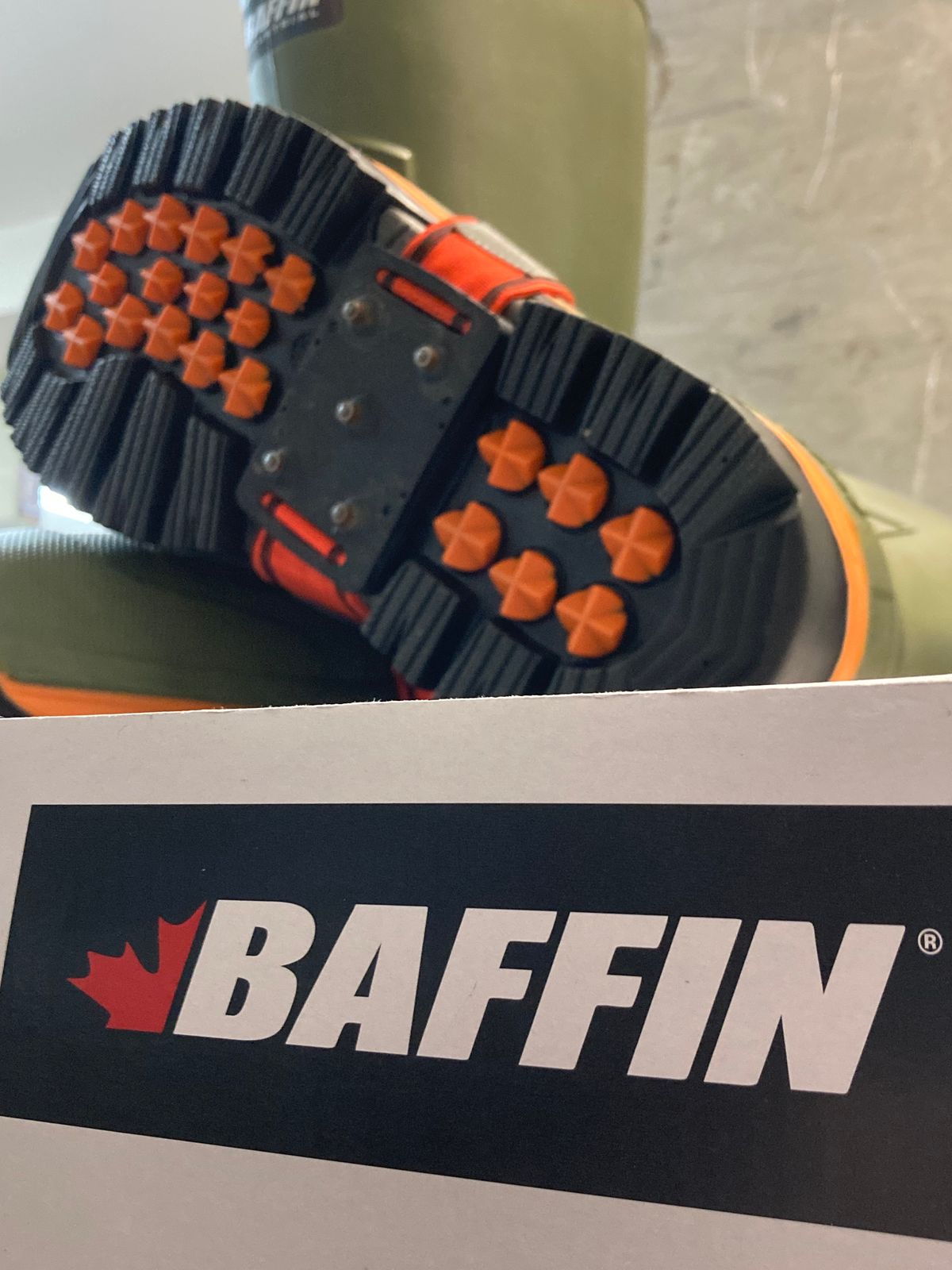 Photo by LowUFO on October 10, 2023 of the Baffin Icebear in Polyurethane.