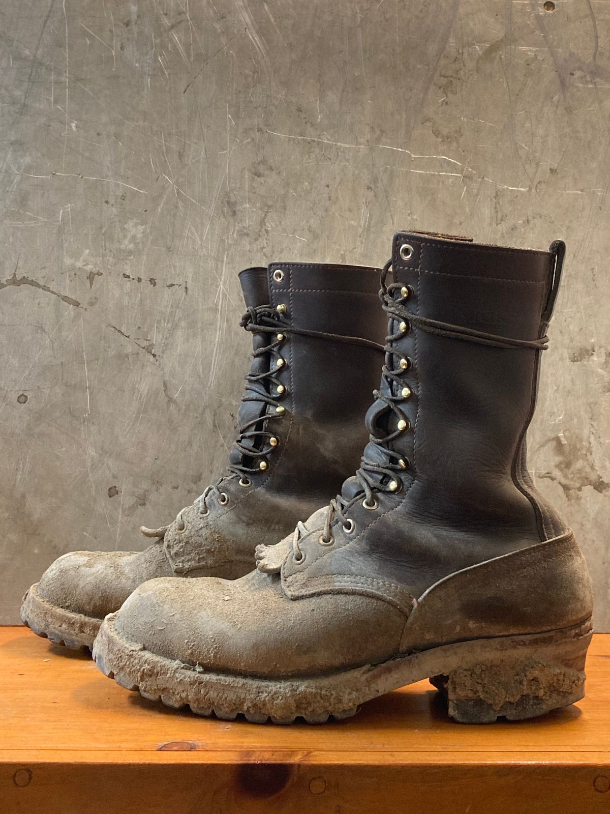 Photo by LowUFO on October 10, 2023 of the Nicks BuilderPro in Seidel 1964 Walnut Roughout.