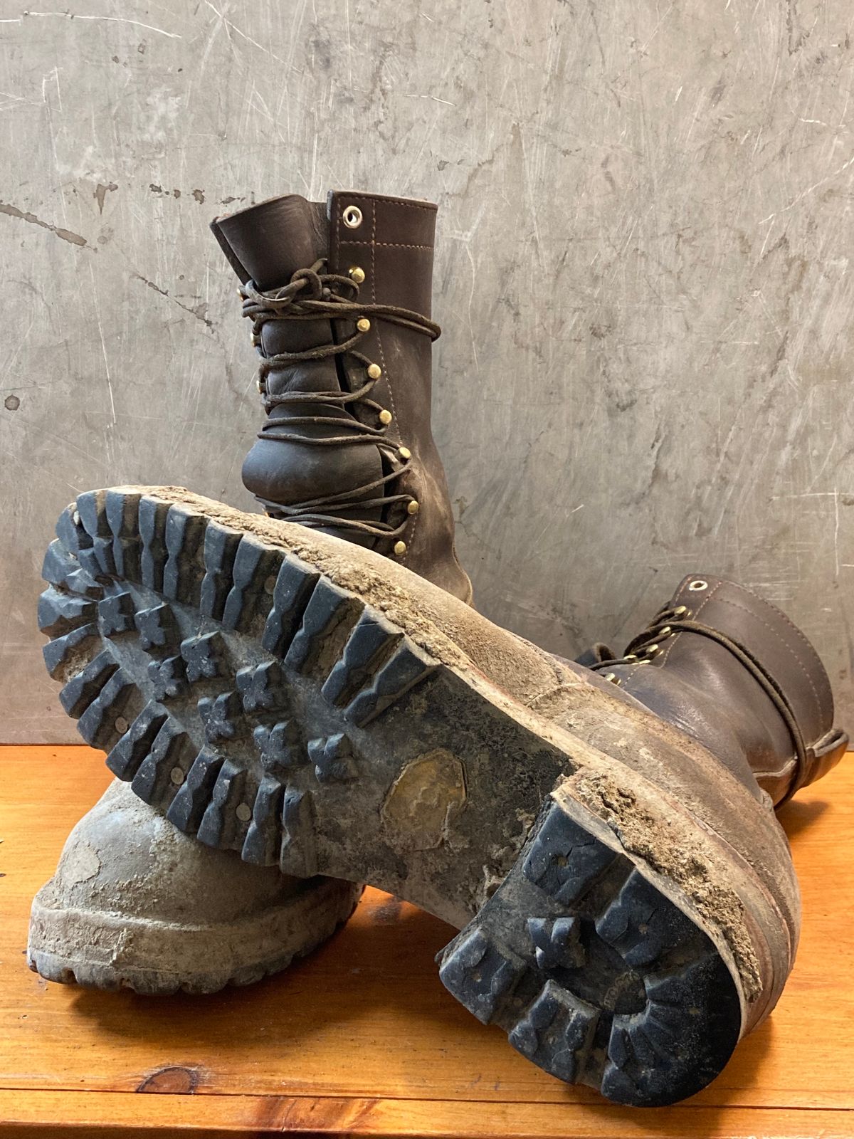 Photo by LowUFO on October 10, 2023 of the Nicks BuilderPro in Seidel 1964 Walnut Roughout.