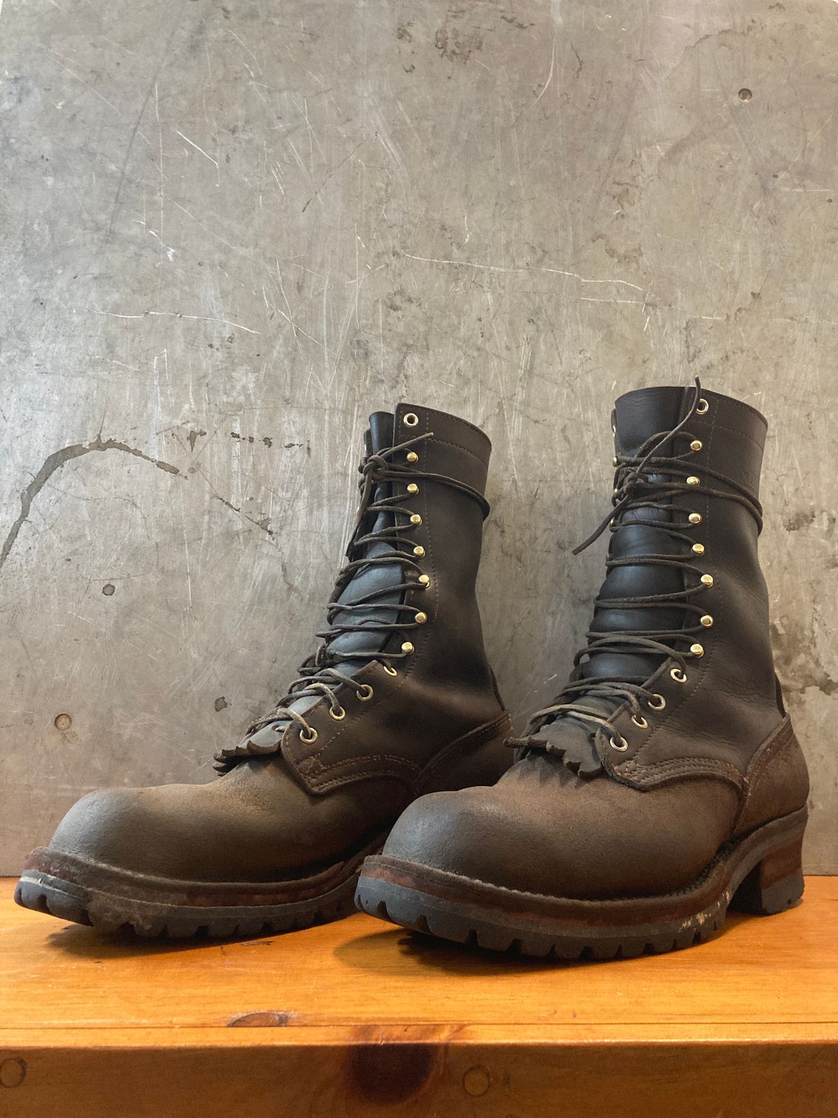 Photo by LowUFO on October 10, 2023 of the Nicks BuilderPro in Seidel 1964 Walnut Roughout.