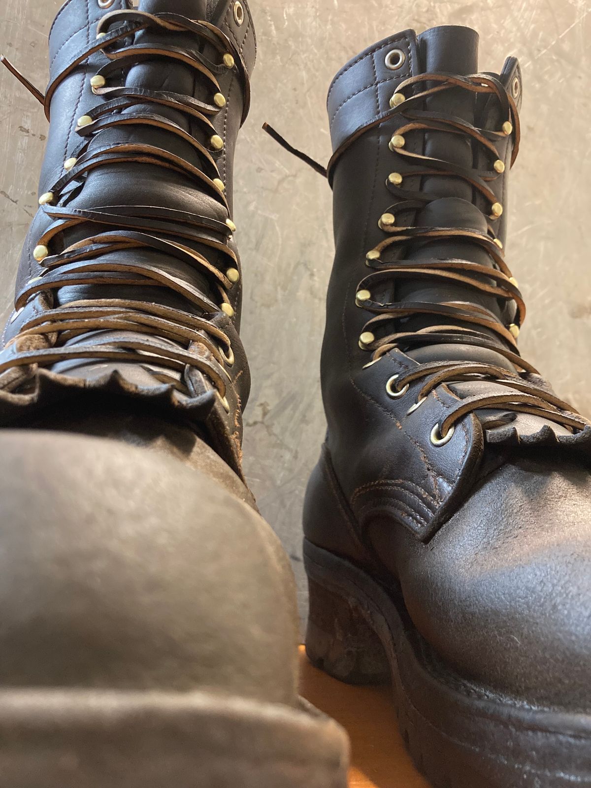 Photo by LowUFO on October 22, 2023 of the Nicks BuilderPro in Seidel 1964 Walnut Roughout.