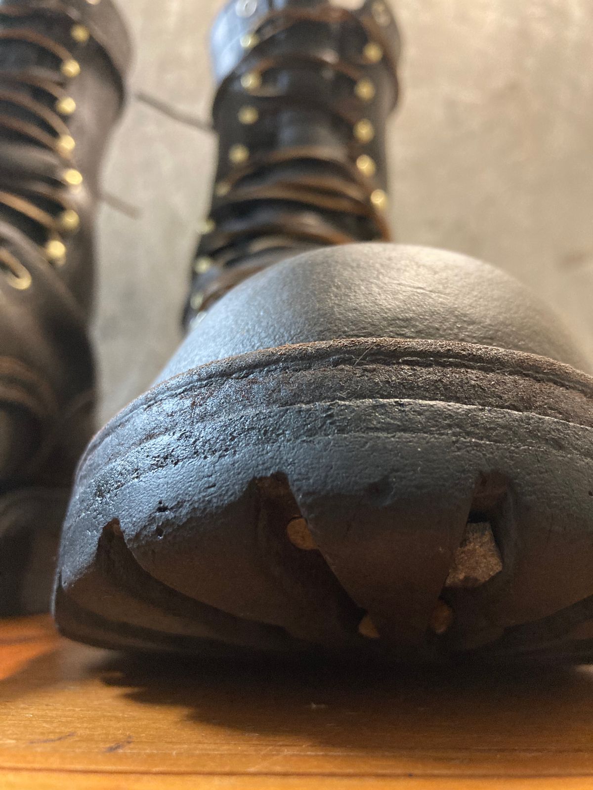 Photo by LowUFO on October 22, 2023 of the Nicks BuilderPro in Seidel 1964 Walnut Roughout.