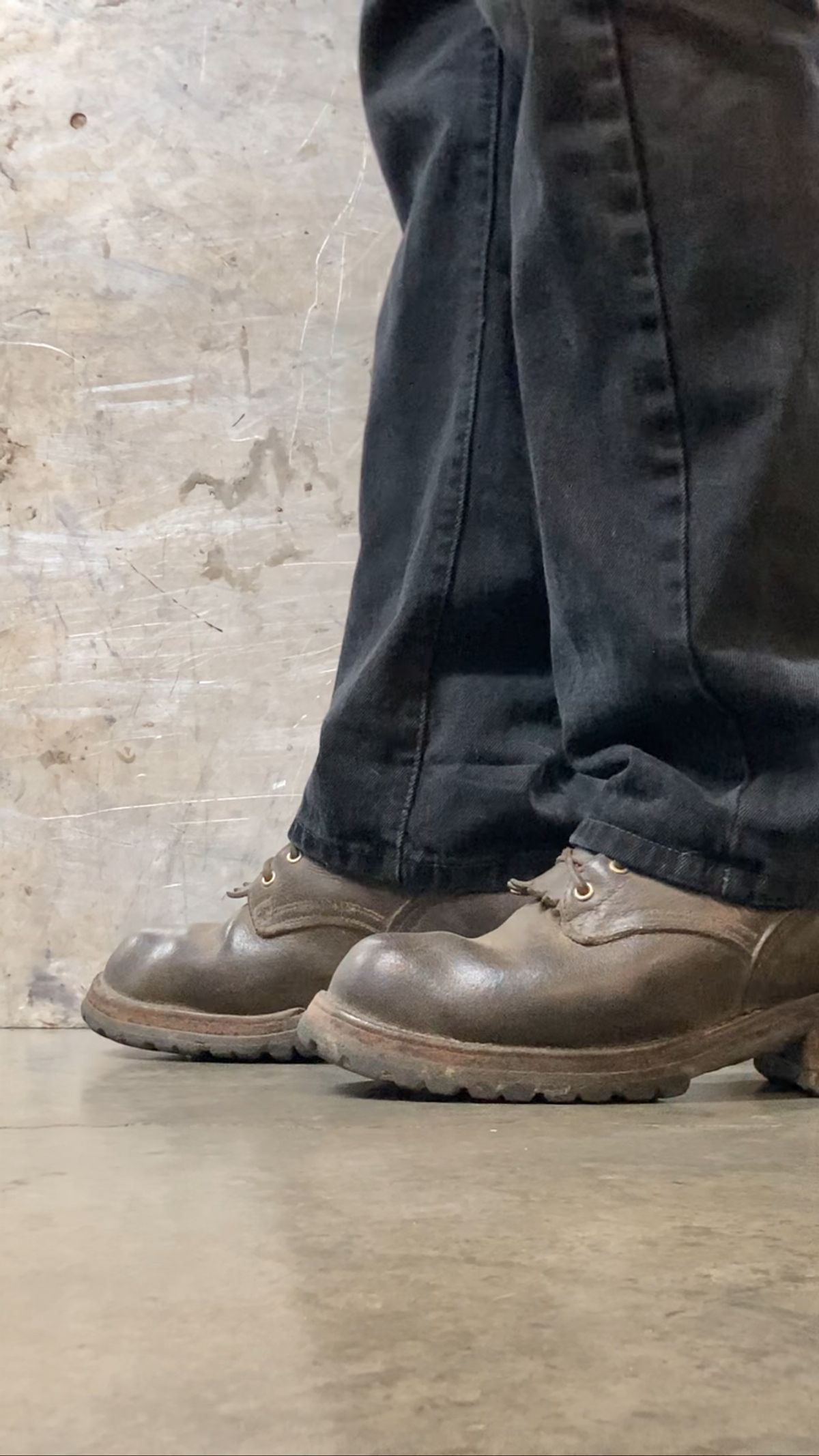 Photo by LowUFO on September 12, 2025 of the Nicks BuilderPro in Seidel 1964 Walnut Roughout.