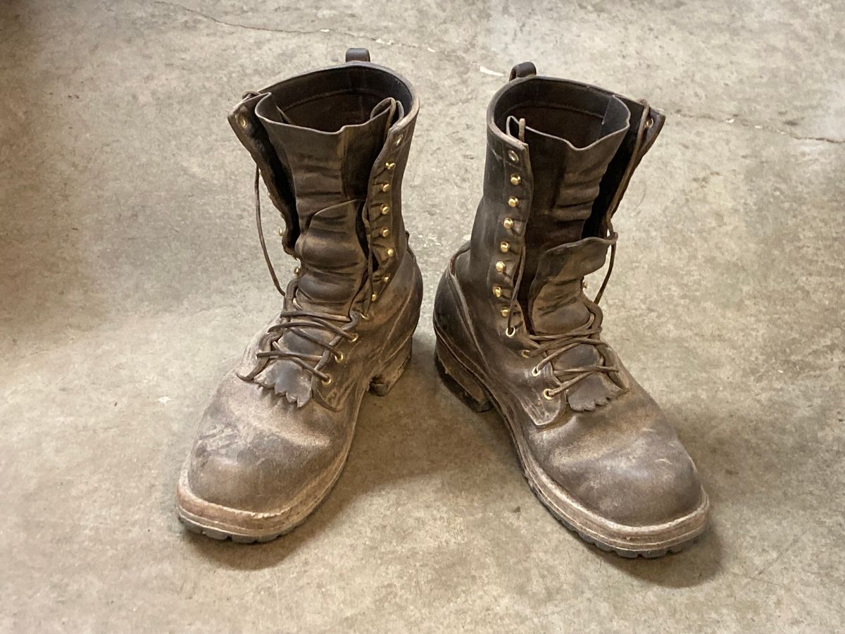 Photo by LowUFO on September 23, 2025 of the Nicks BuilderPro in Seidel 1964 Walnut Roughout.