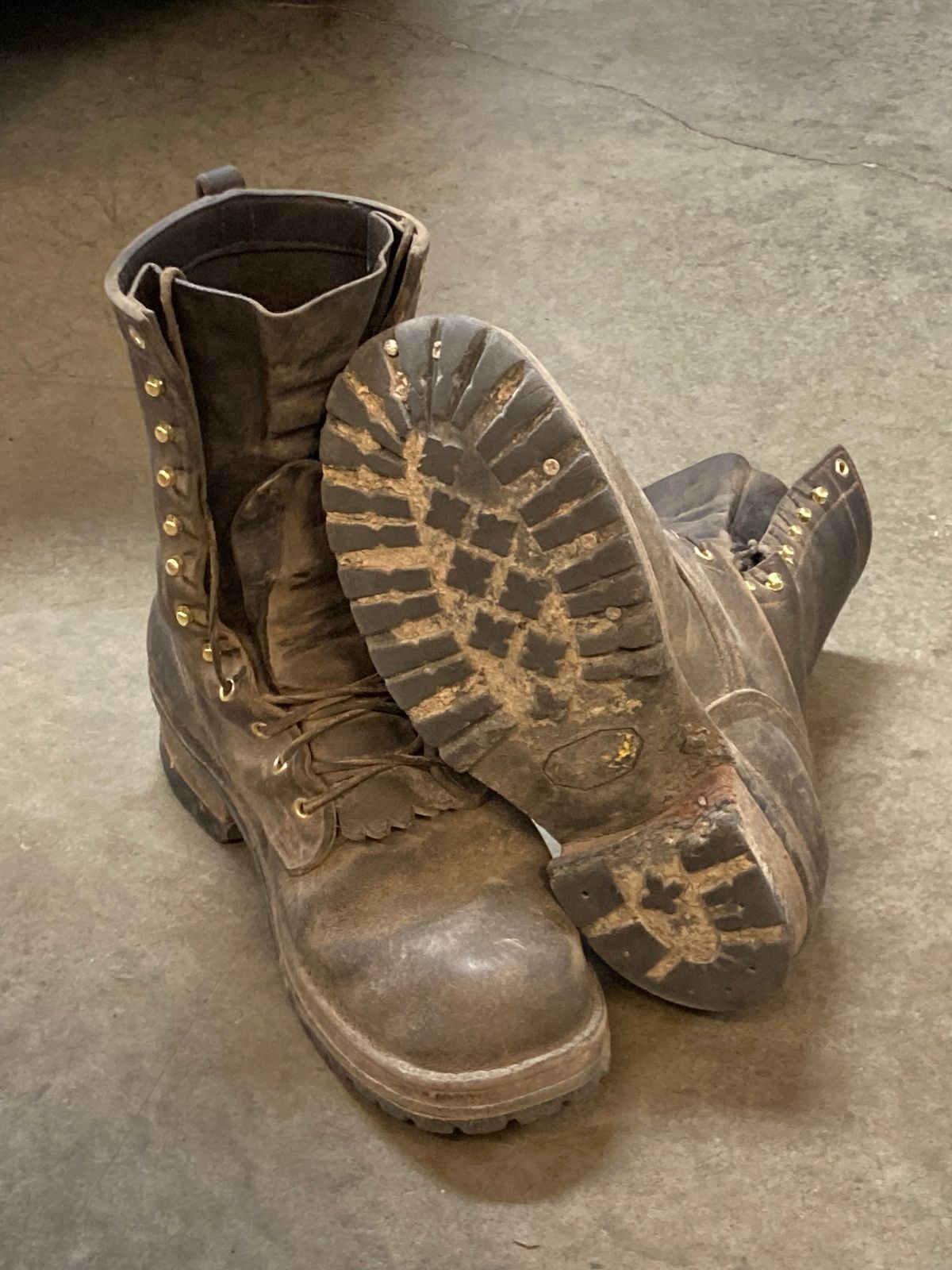 Photo by LowUFO on September 23, 2025 of the Nicks BuilderPro in Seidel 1964 Walnut Roughout.