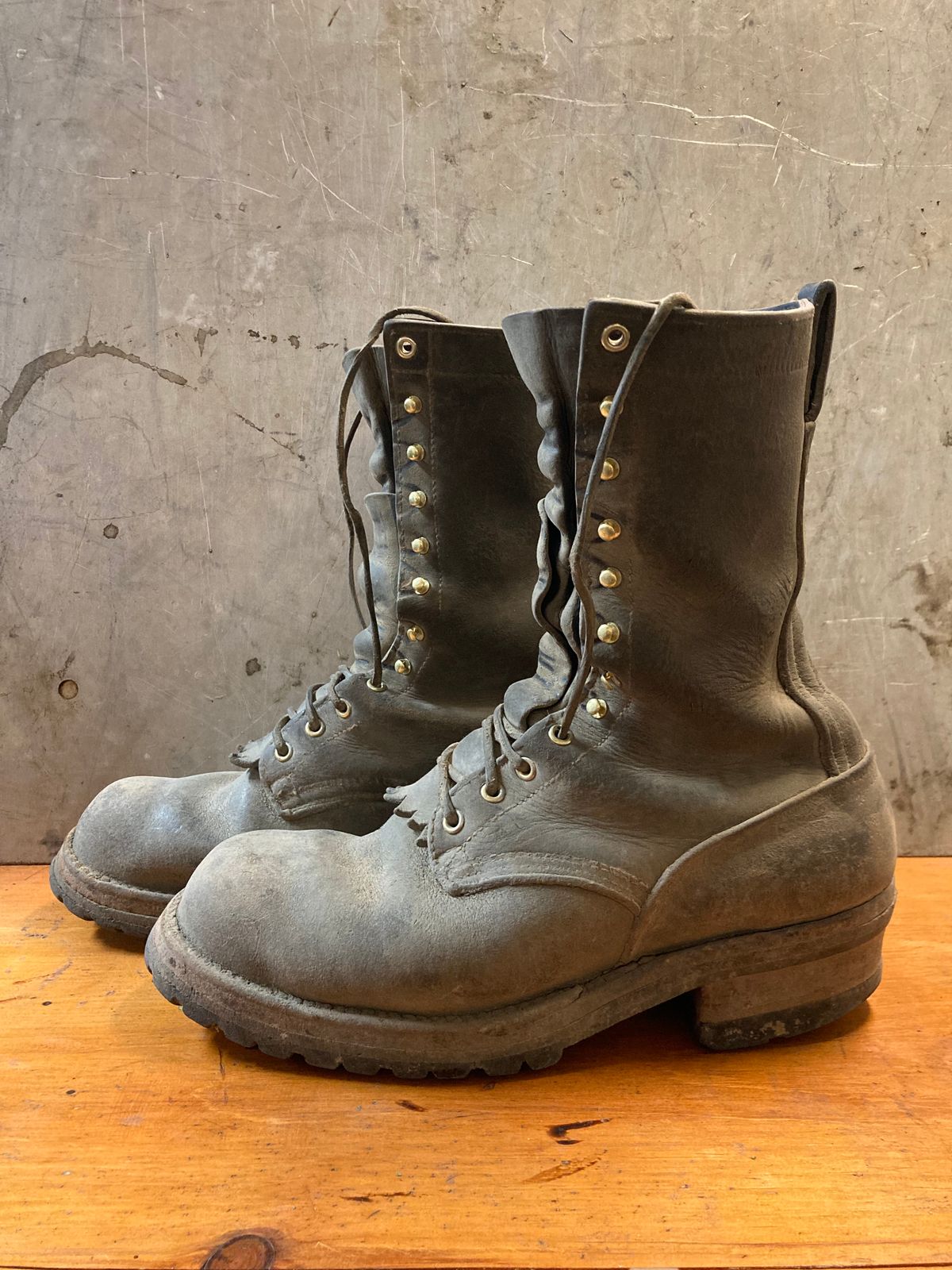 Photo by LowUFO on November 5, 2025 of the Nicks BuilderPro in Seidel 1964 Walnut Roughout.