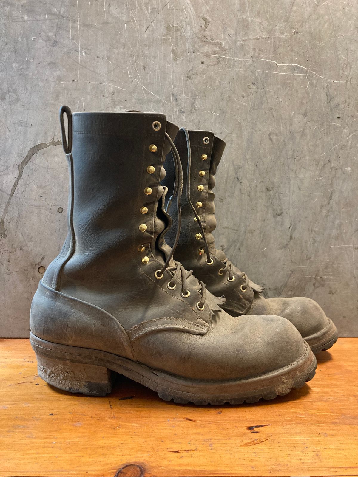 Photo by LowUFO on November 5, 2025 of the Nicks BuilderPro in Seidel 1964 Walnut Roughout.