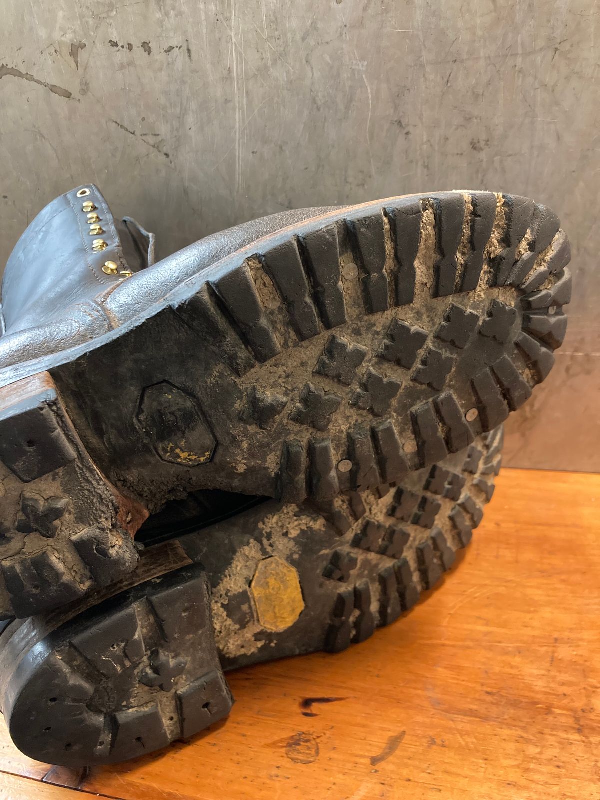 Photo by LowUFO on January 4, 2026 of the Nicks BuilderPro in Seidel 1964 Walnut Roughout.