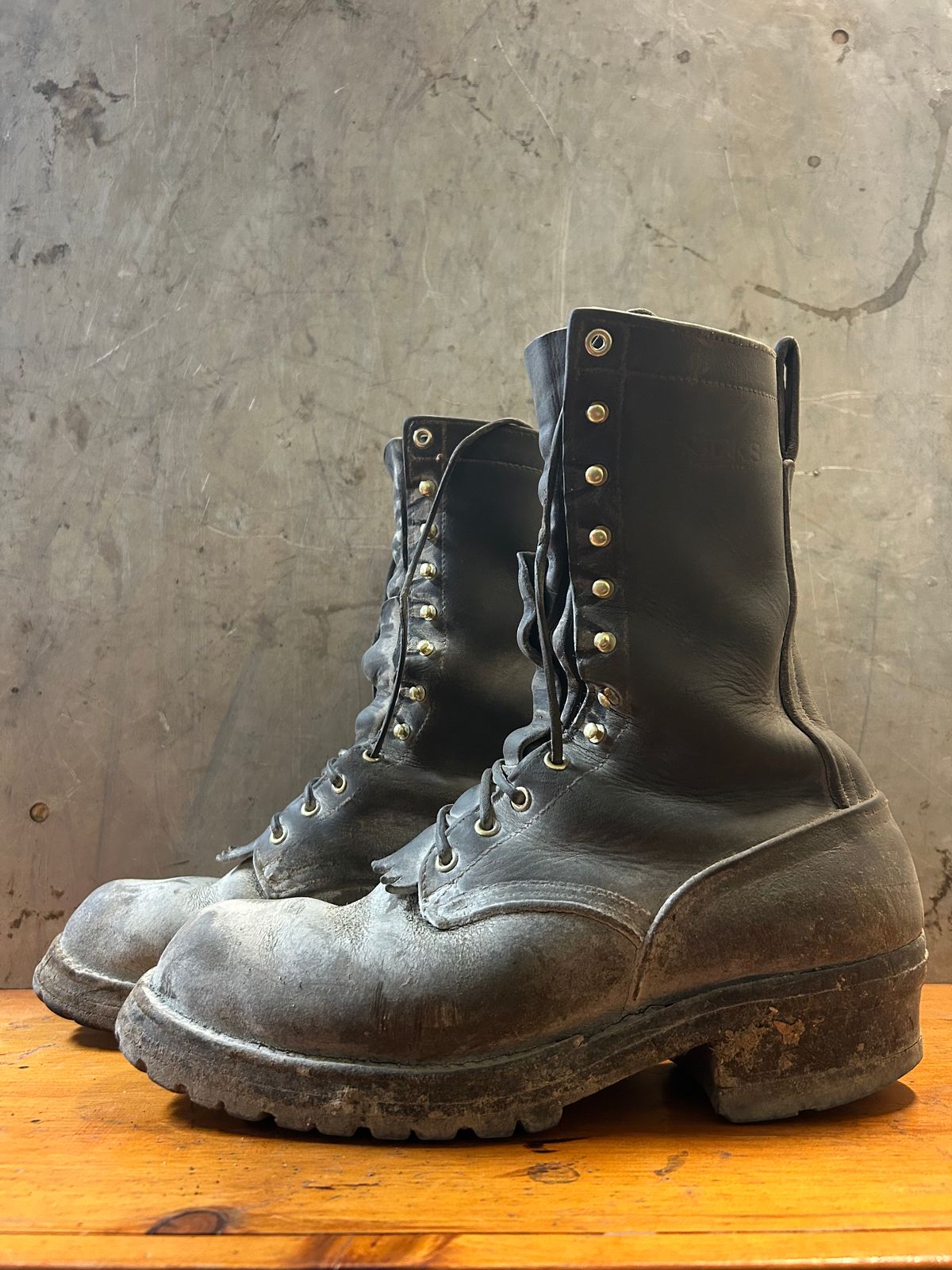 Photo by LowUFO on April 4, 2026 of the Nicks BuilderPro in Seidel 1964 Walnut Roughout.