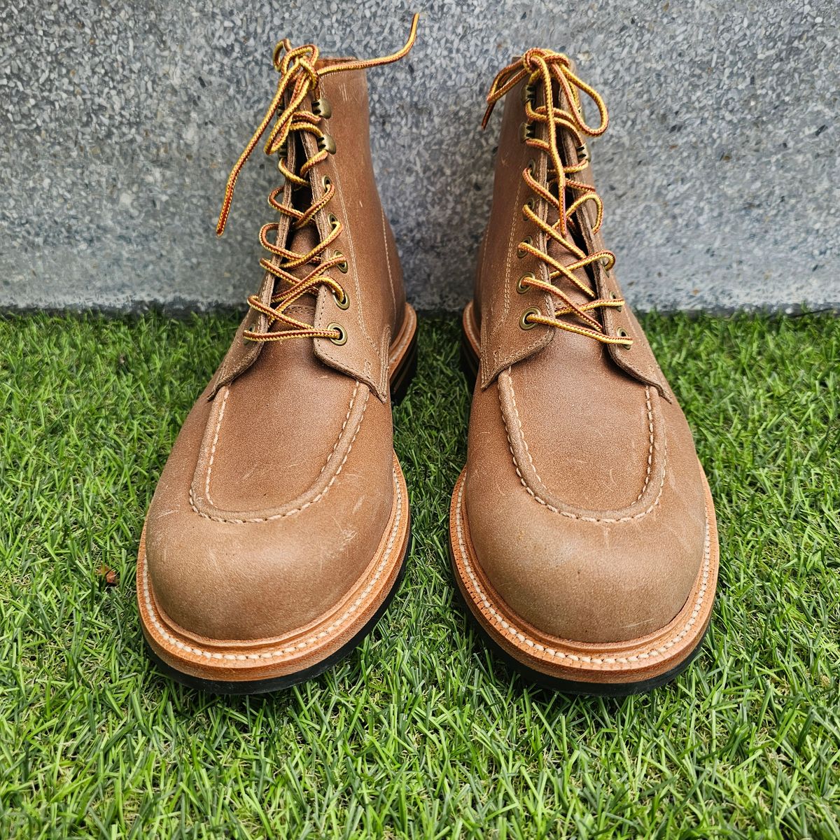 Photo by nutztee on October 1, 2024 of the Grant Stone Brass Boot in C.F. Stead Natural Waxy Commander Suede.