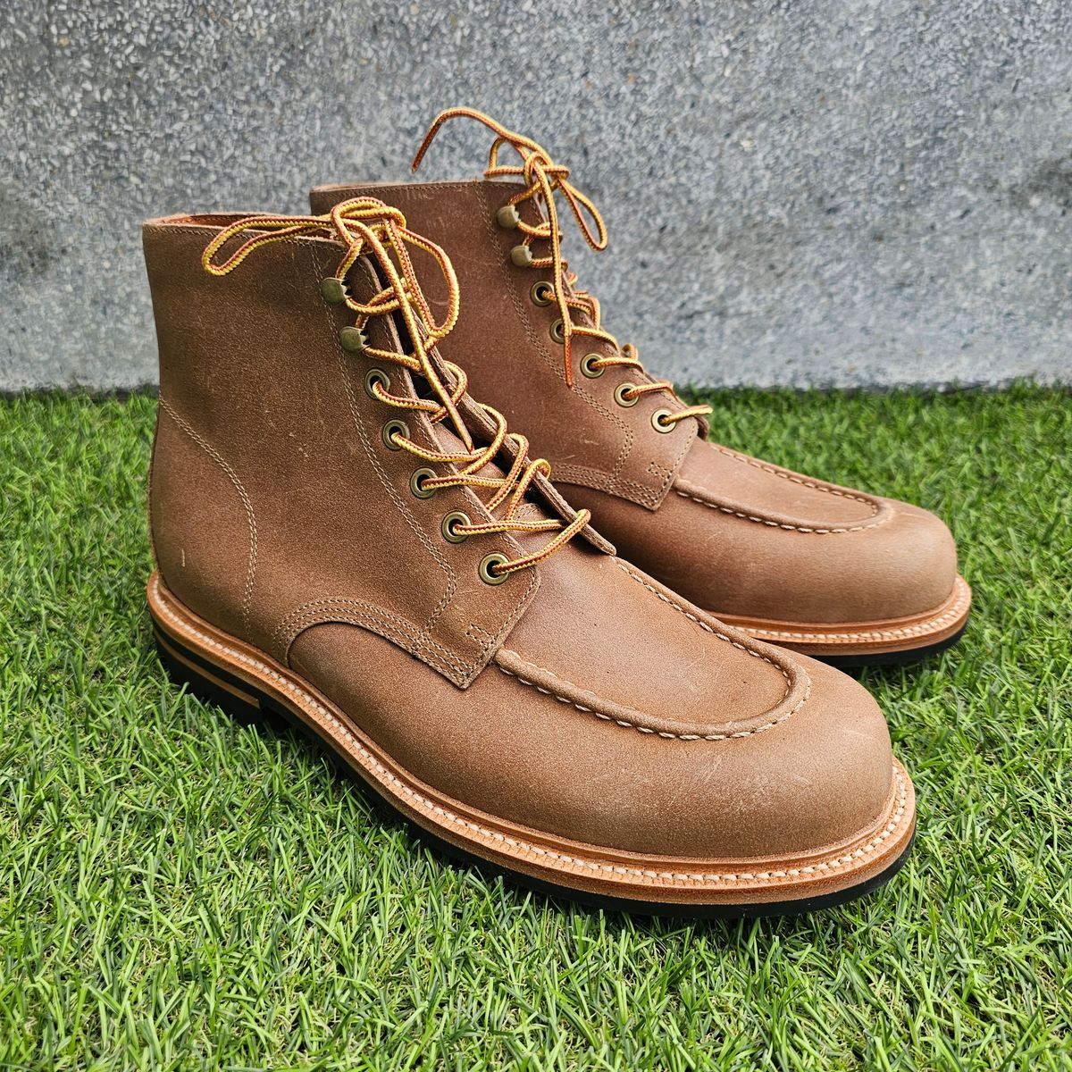 Photo by nutztee on October 1, 2024 of the Grant Stone Brass Boot in C.F. Stead Natural Waxy Commander Suede.