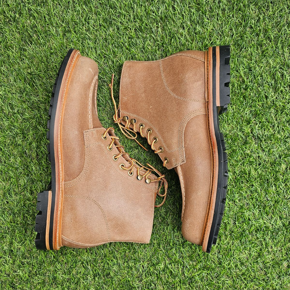 Photo by nutztee on October 1, 2024 of the Grant Stone Brass Boot in C.F. Stead Natural Waxy Commander Suede.