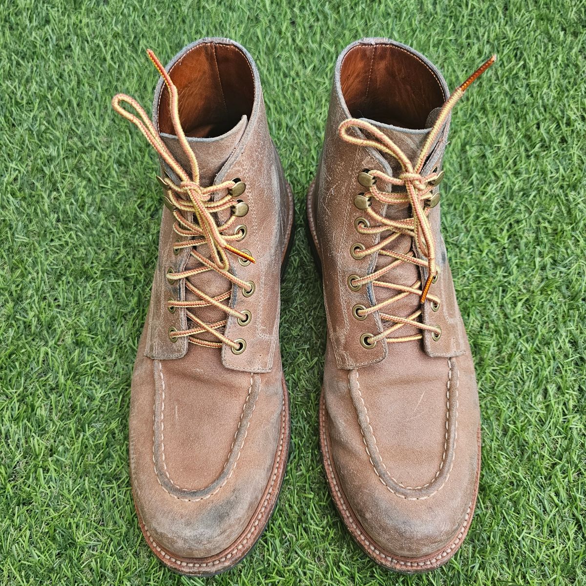 Photo by nutztee on December 1, 2024 of the Grant Stone Brass Boot in C.F. Stead Natural Waxy Commander Suede.