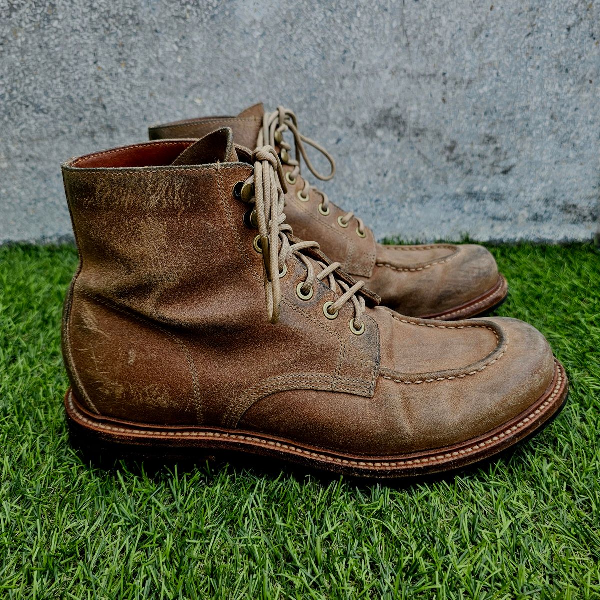 Photo by nutztee on February 2, 2025 of the Grant Stone Brass Boot in C.F. Stead Natural Waxy Commander Suede.