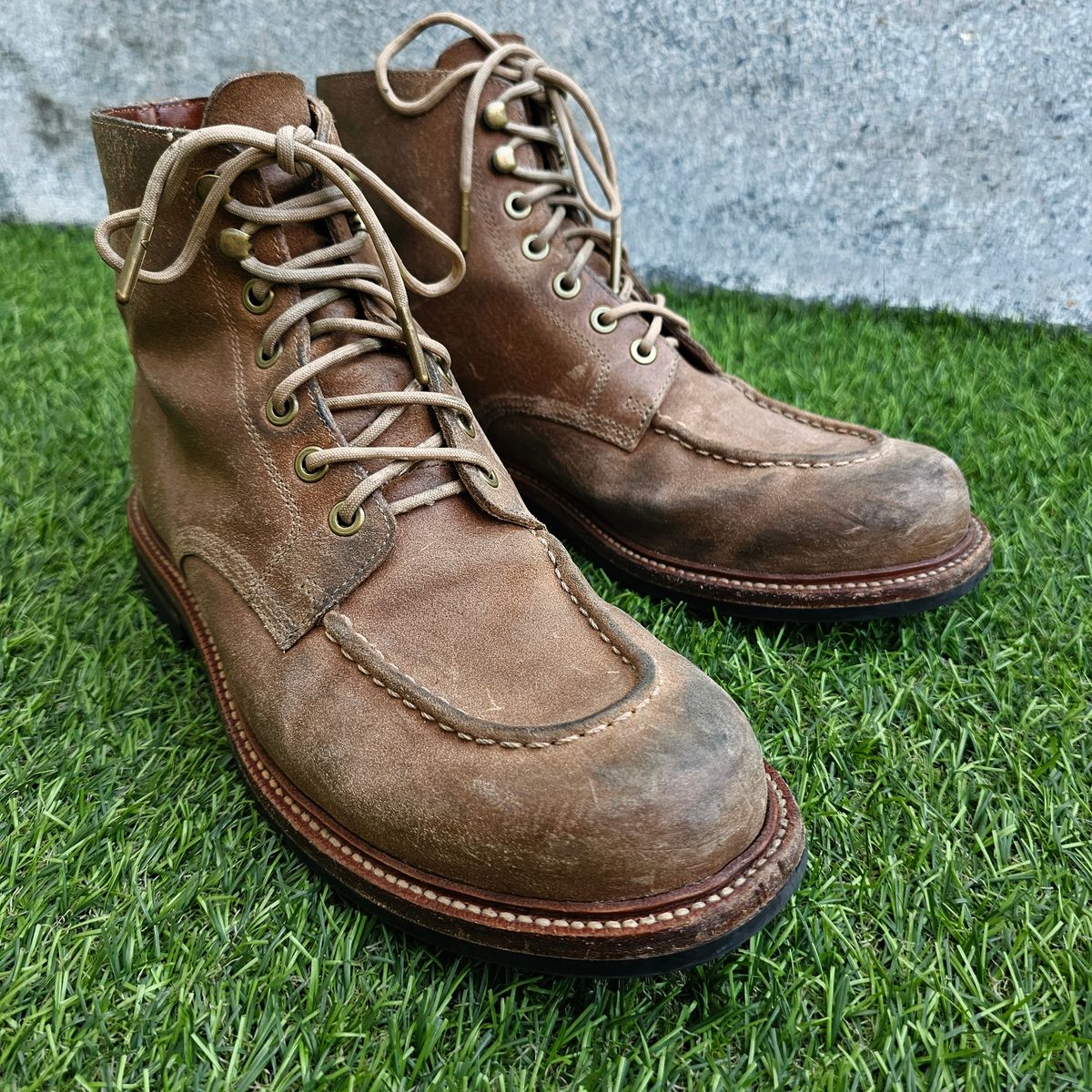 Photo by nutztee on March 2, 2025 of the Grant Stone Brass Boot in C.F. Stead Natural Waxy Commander Suede.