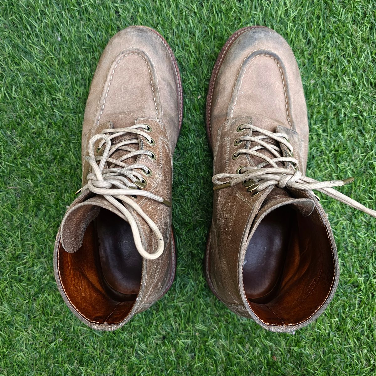 Photo by nutztee on March 2, 2025 of the Grant Stone Brass Boot in C.F. Stead Natural Waxy Commander Suede.