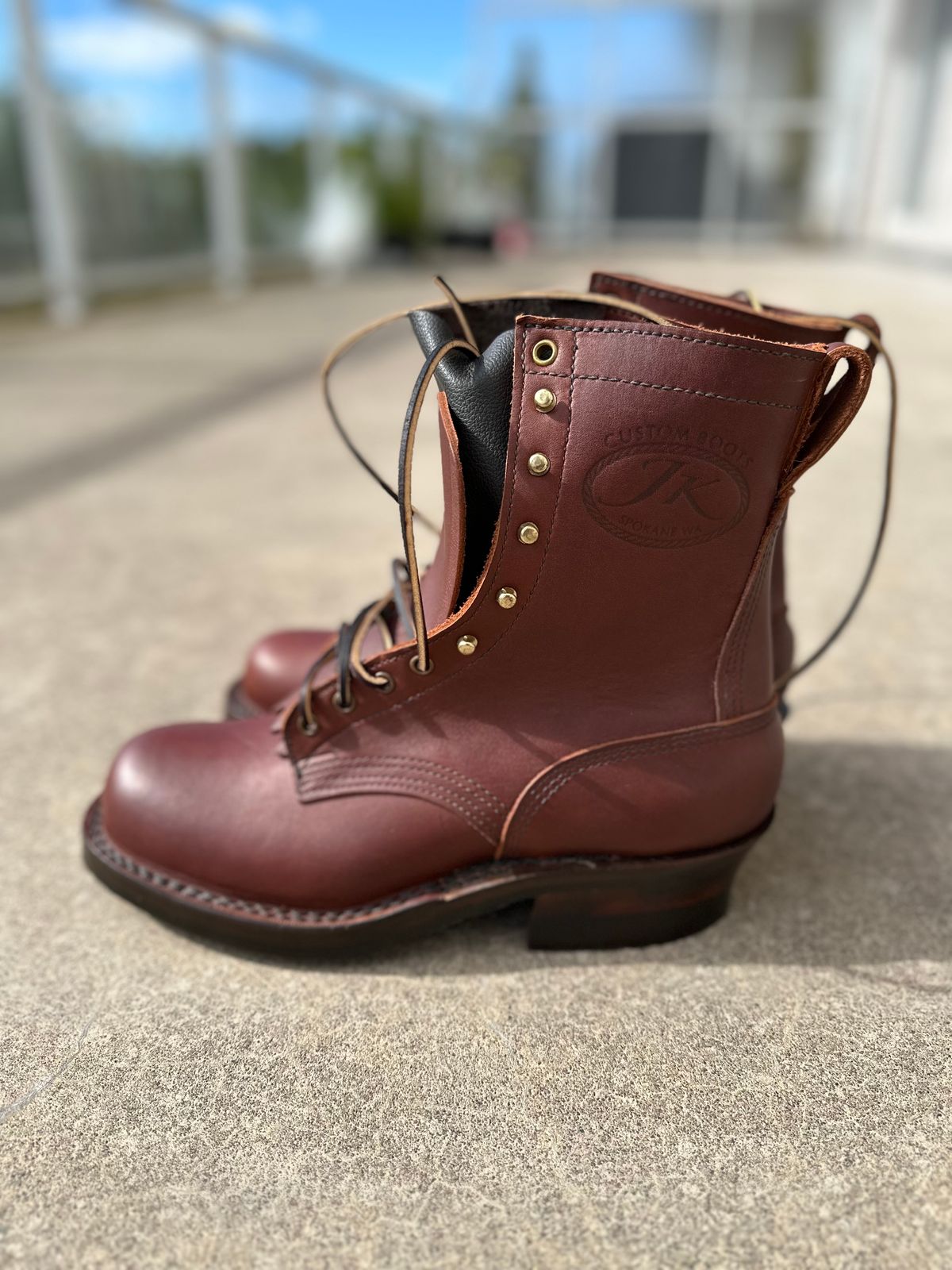 Photo by n_1n on October 1, 2024 of the JK Boots Harvester in Seidel Redwood Oil Tan.