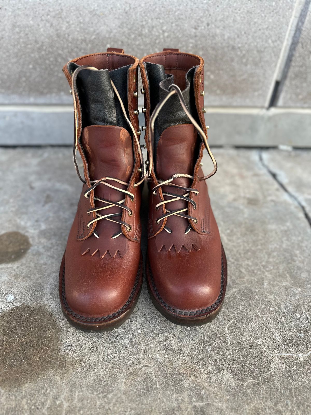 Photo by n_1n on November 1, 2024 of the JK Boots Harvester in Seidel Redwood Oil Tan.