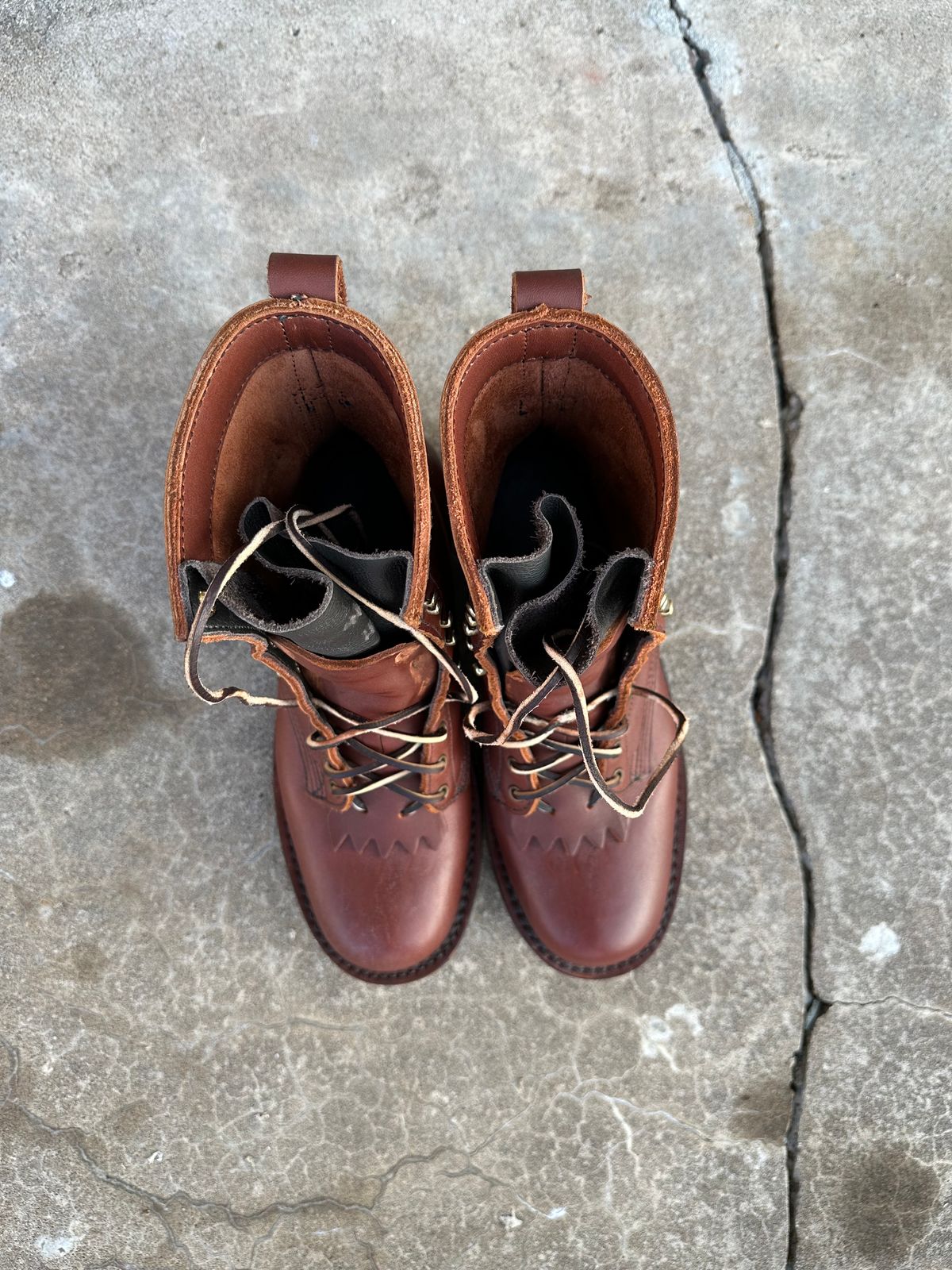 Photo by n_1n on November 1, 2024 of the JK Boots Harvester in Seidel Redwood Oil Tan.